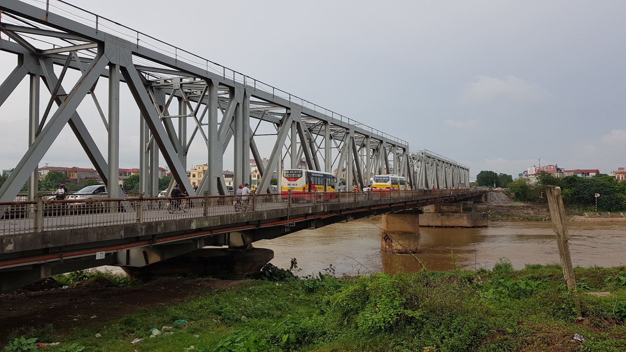 Tin don sot dat an theo de xuat xay cau o Ha Noi la that thiet hinh anh