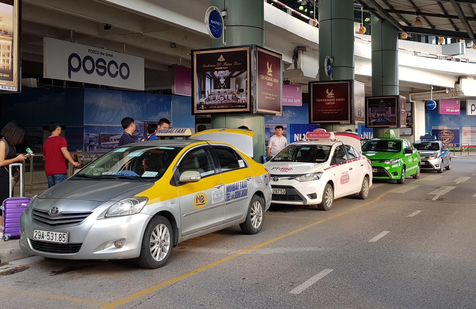 Keu goi cac hang taxi binh tinh canh tranh voi Uber, Grab hinh anh