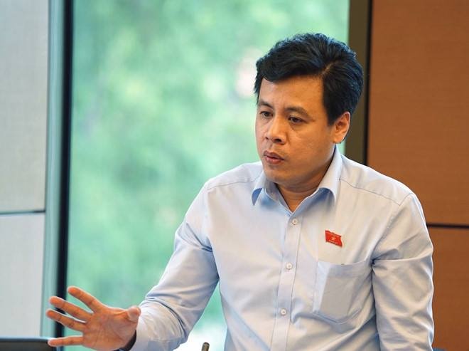 dai bieu quoc hoi thao luan kinh te xa hoi anh 1