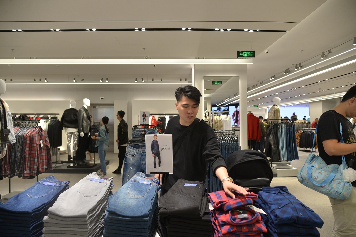 zara ngay dau khai truong. anh 7