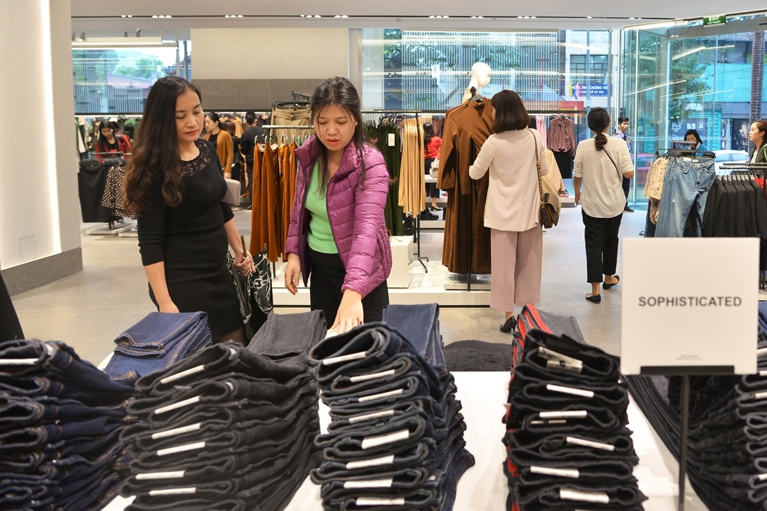 zara ngay dau khai truong. anh 6