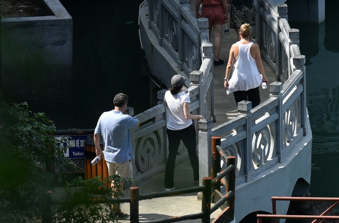 COO facebook len thuyen tham vinh ha long anh 3