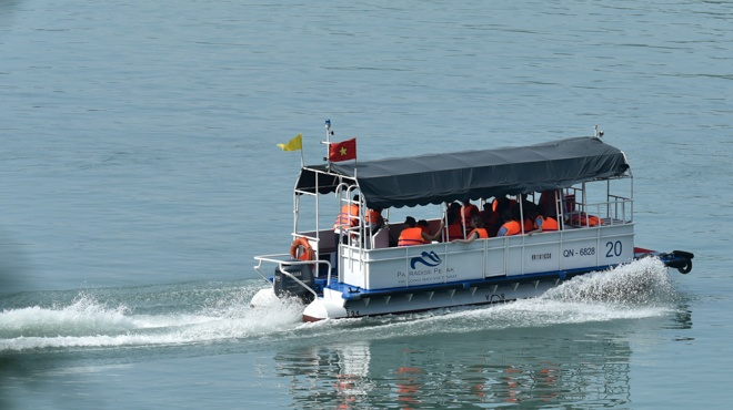 COO facebook len thuyen tham vinh ha long anh 10