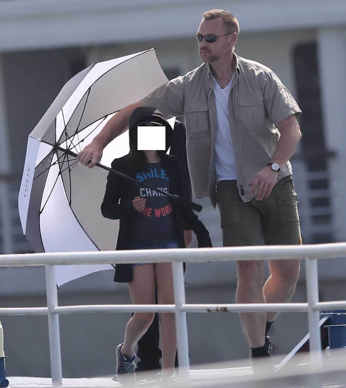 COO facebook len thuyen tham vinh ha long anh 7