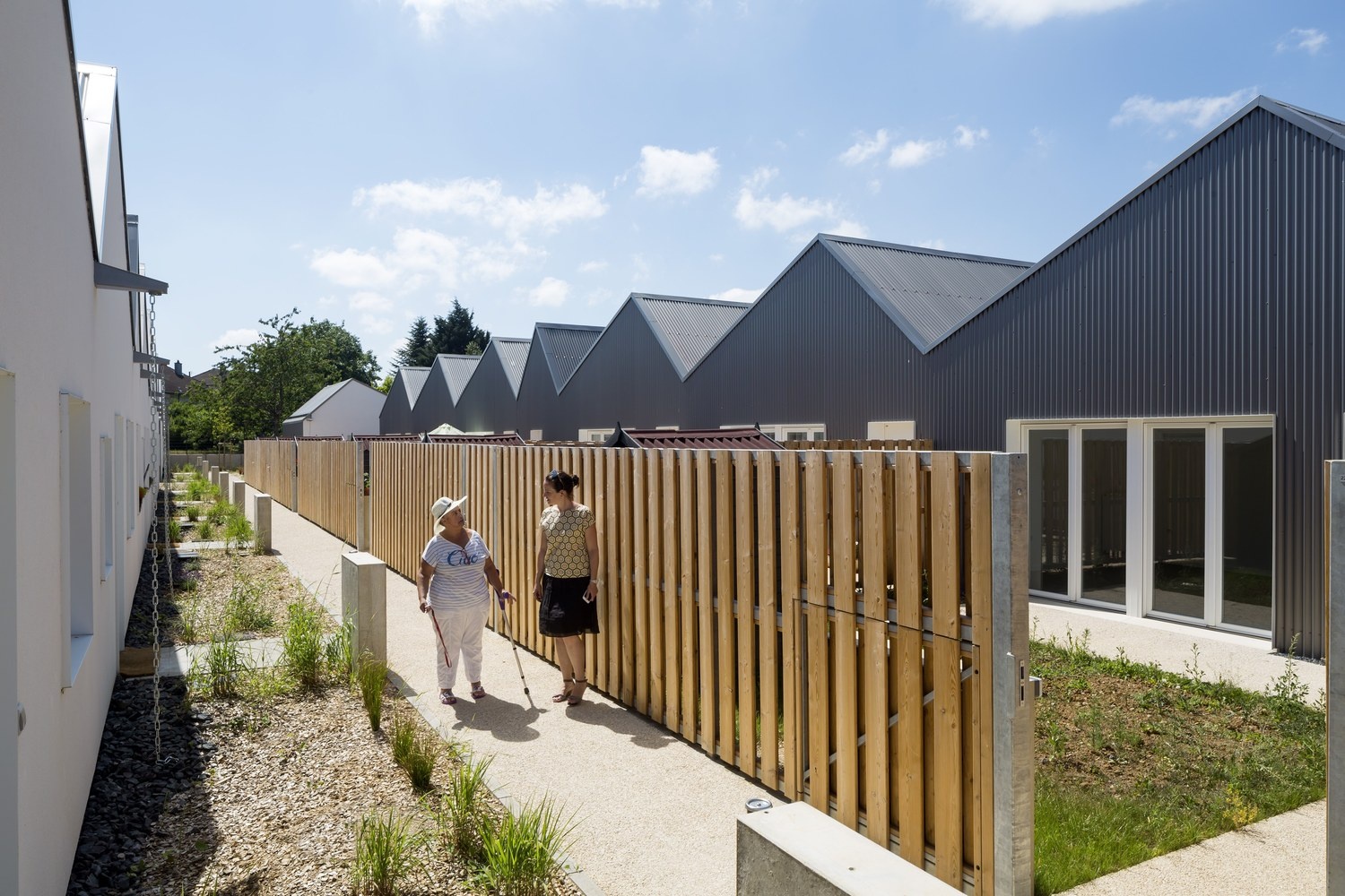 du an nha o xa hoi cho nguoi gia tai phap anh 9