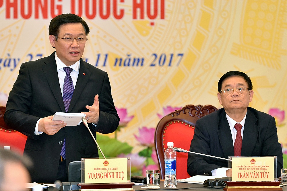 Luong cong chuc dang cao bang, dua nhieu vao tham nien va bang cap hinh anh