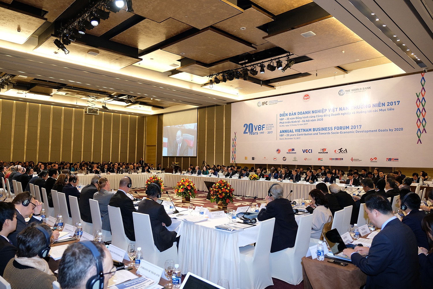 dien dan doanh nghiep thuong nien anh 2