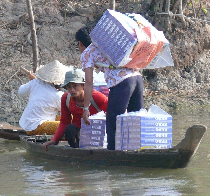 bộ trưởng công thương nói về hàng giả và buôn lậu ảnh 1 bo truong cong thuong noi ve hang gia va buon lau anh 1