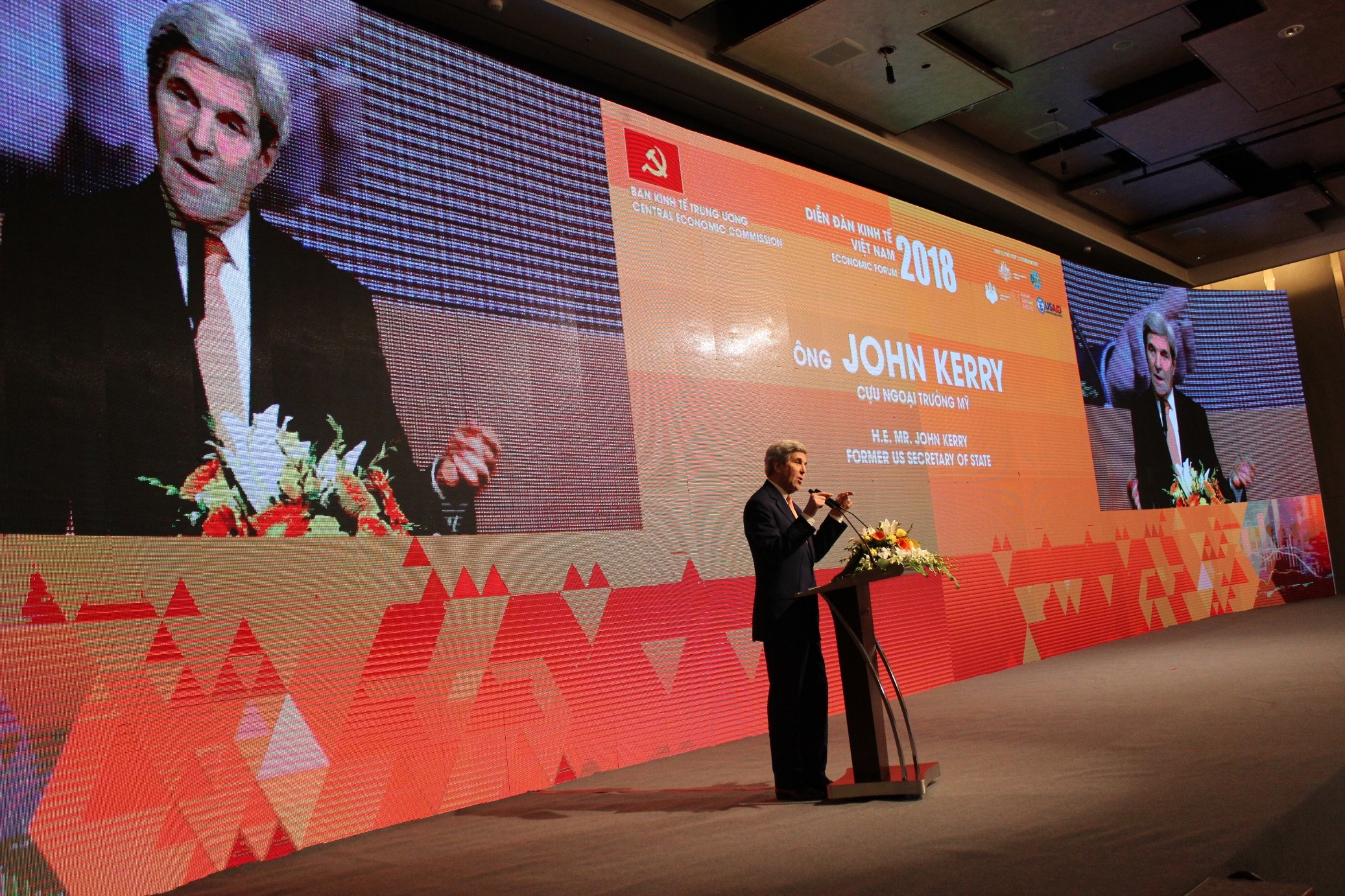 dien dan kinh te viet nam 2018 anh 1