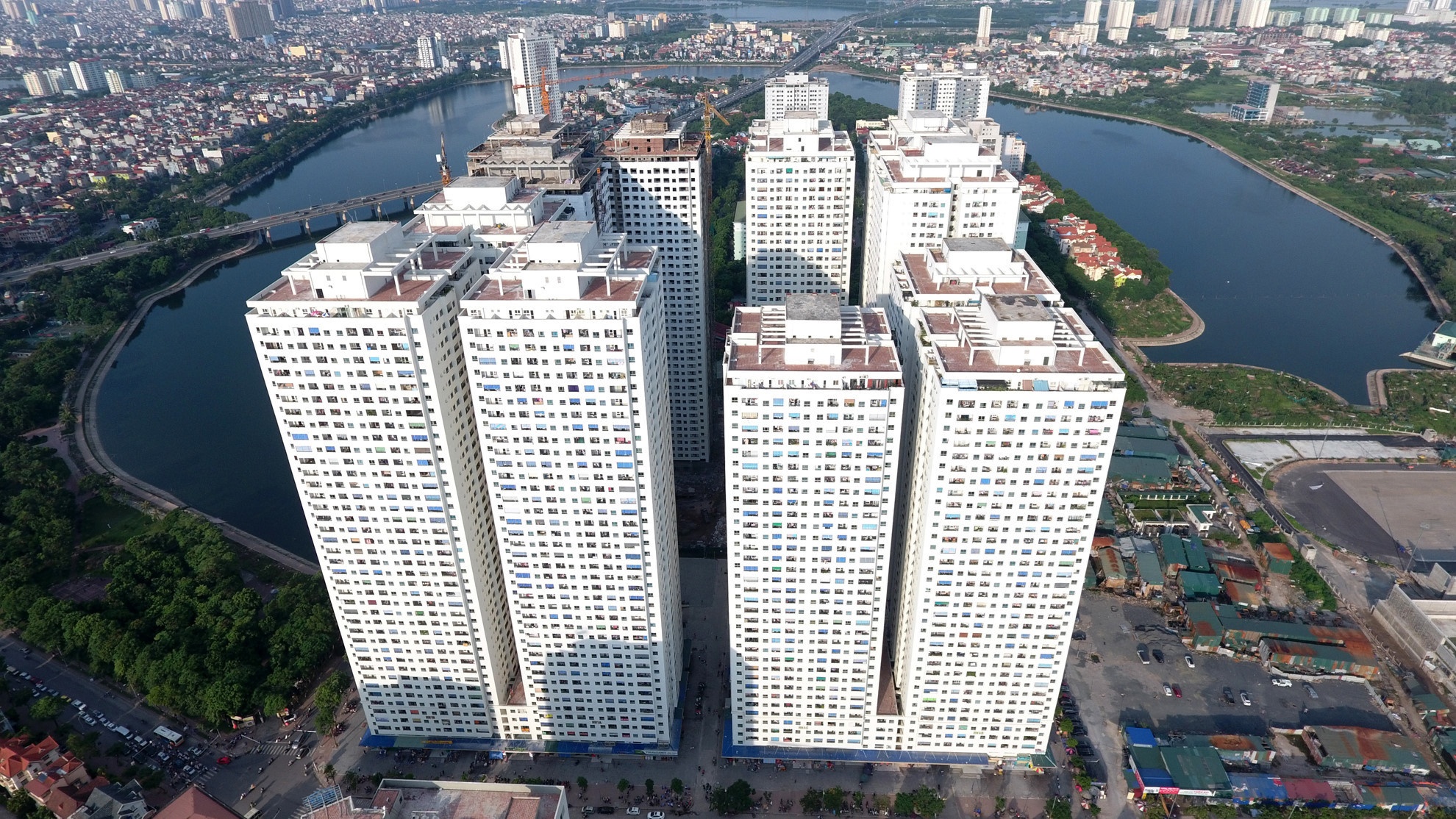 Het thoi 'phat cho ton tai', buoc phai thao do phan xay dung sai phep hinh anh