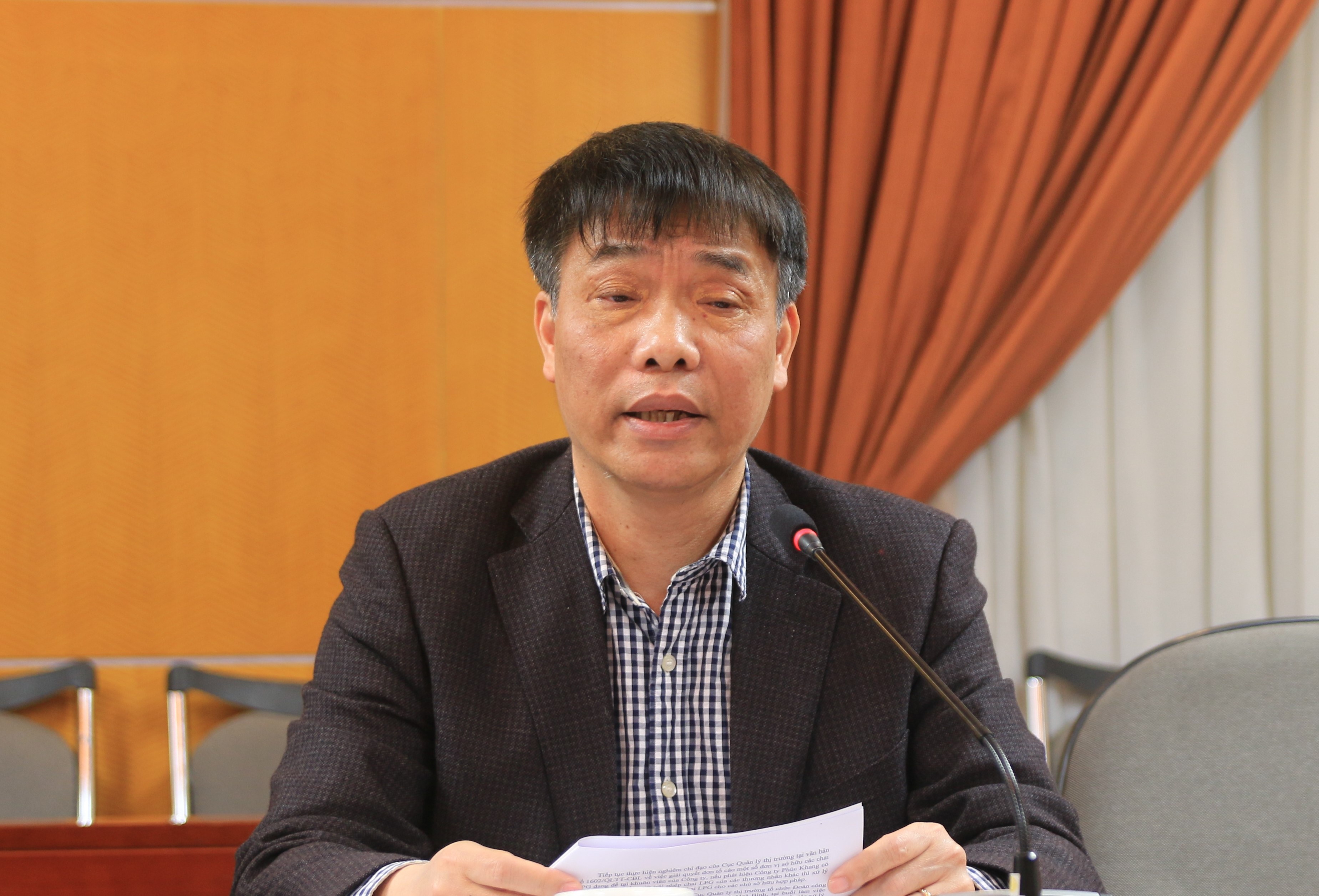 bo truong cong thuong phe binh nghiem khac cuc quan ly thi truong anh 3