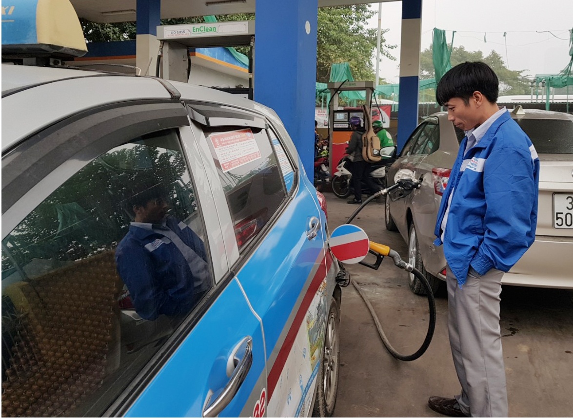 kinh doanh xang E5 tai ha noi anh 2