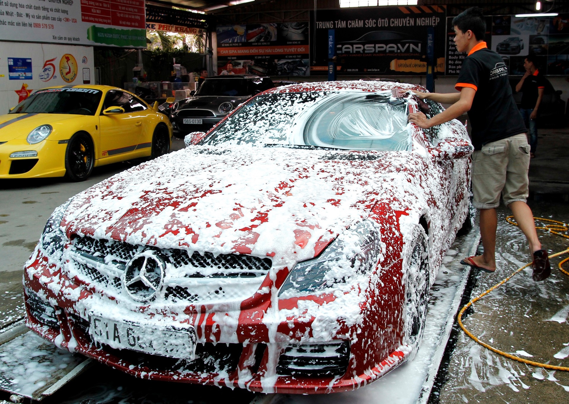 Bao duong oto o Viet Nam cung bi phan biet doi xu hinh anh