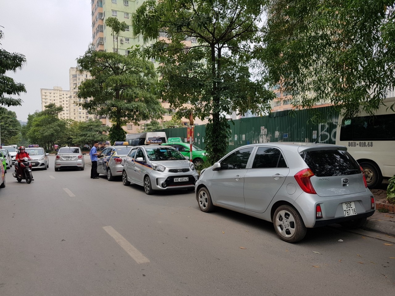 tài xế uber suy nghĩ khi sát nhập với Grab ảnh 2 tai xe uber suy nghi khi sat nhap voi Grab anh 2