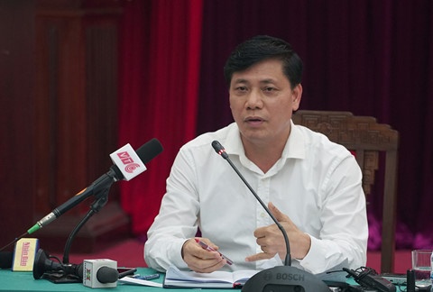 Bo Giao thong noi gi ve ‘cuoc ket hon’ cua Uber va Grab? hinh anh