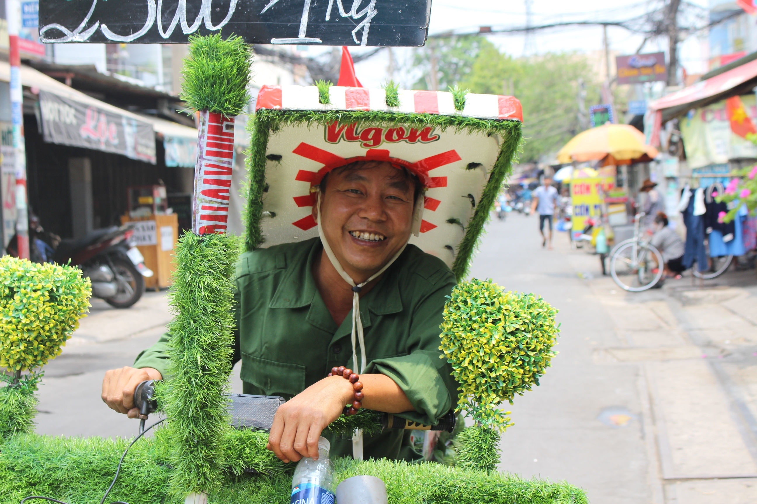 chiec xe trai cay doc nhat vo nhi o Sai Gon anh 14