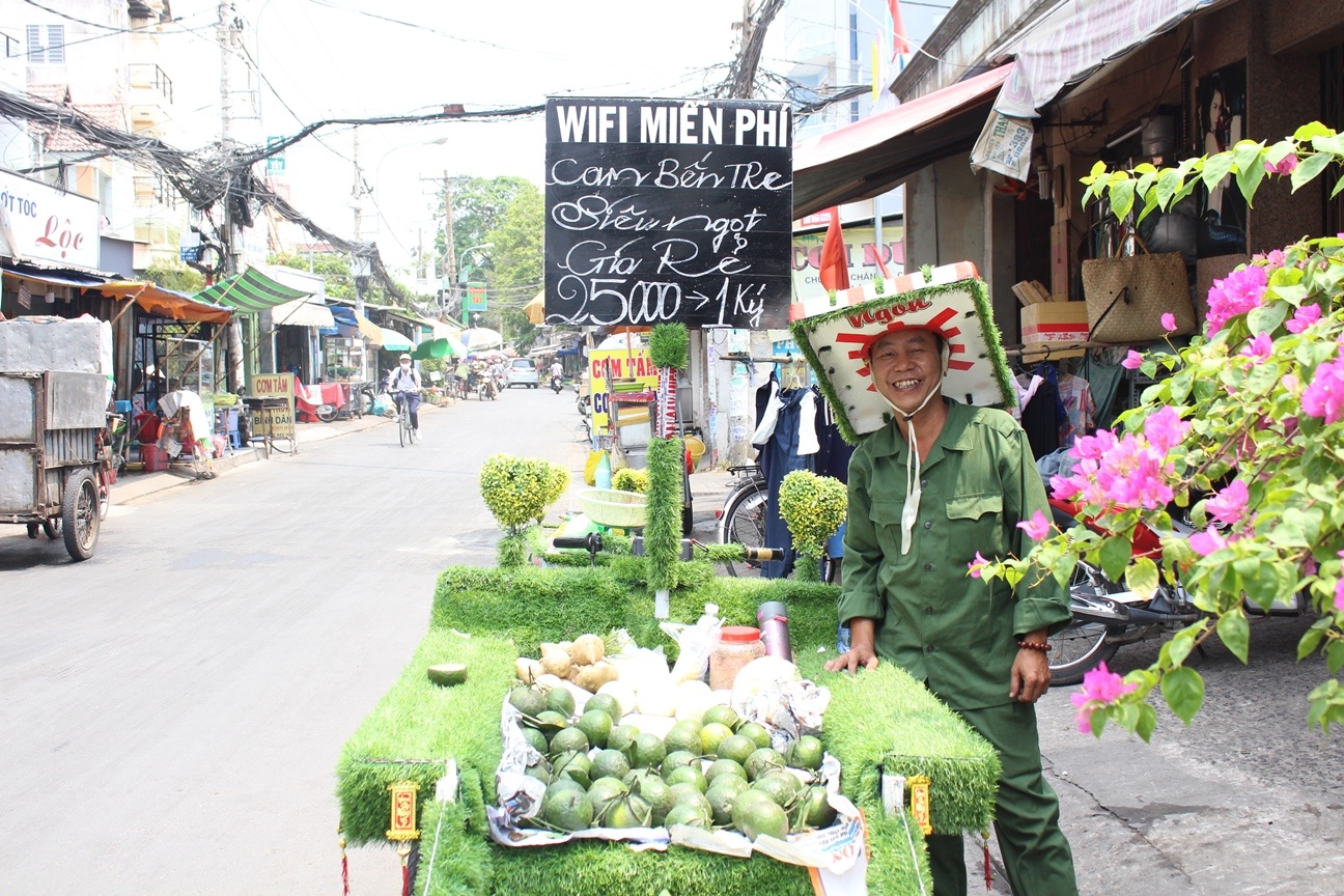 chiec xe trai cay doc nhat vo nhi o Sai Gon anh 1