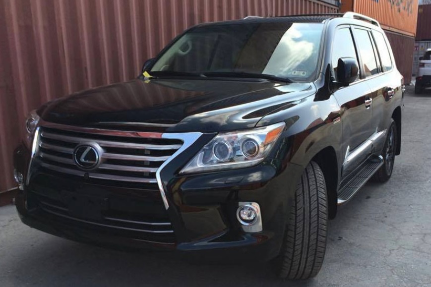 Bo Xay dung xin xe Lexus 570 va Land Cruiser tu doanh nghiep hinh anh