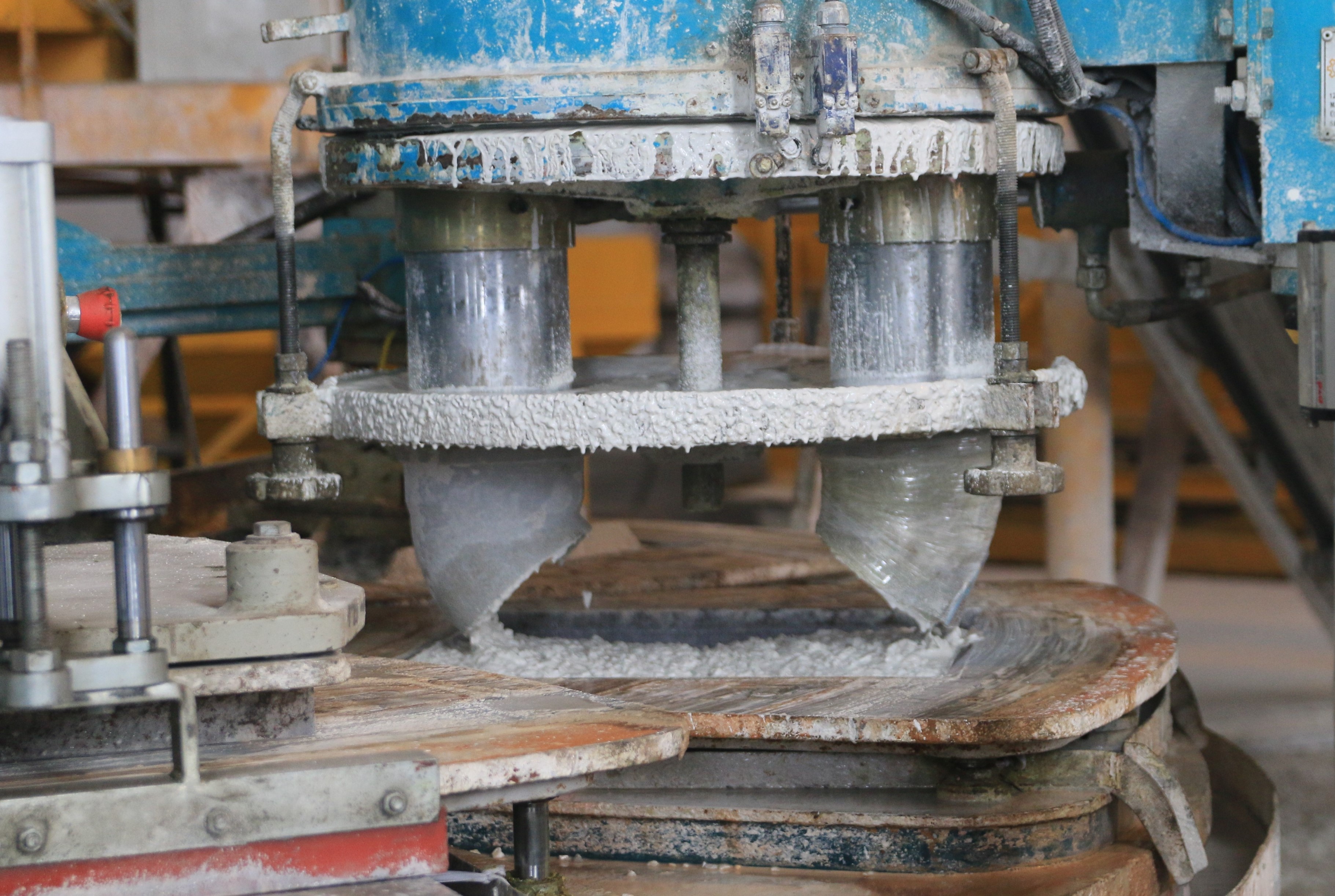 ben trong nha may tai che xi tro nhiet dien lon nhat Viet nam anh 10