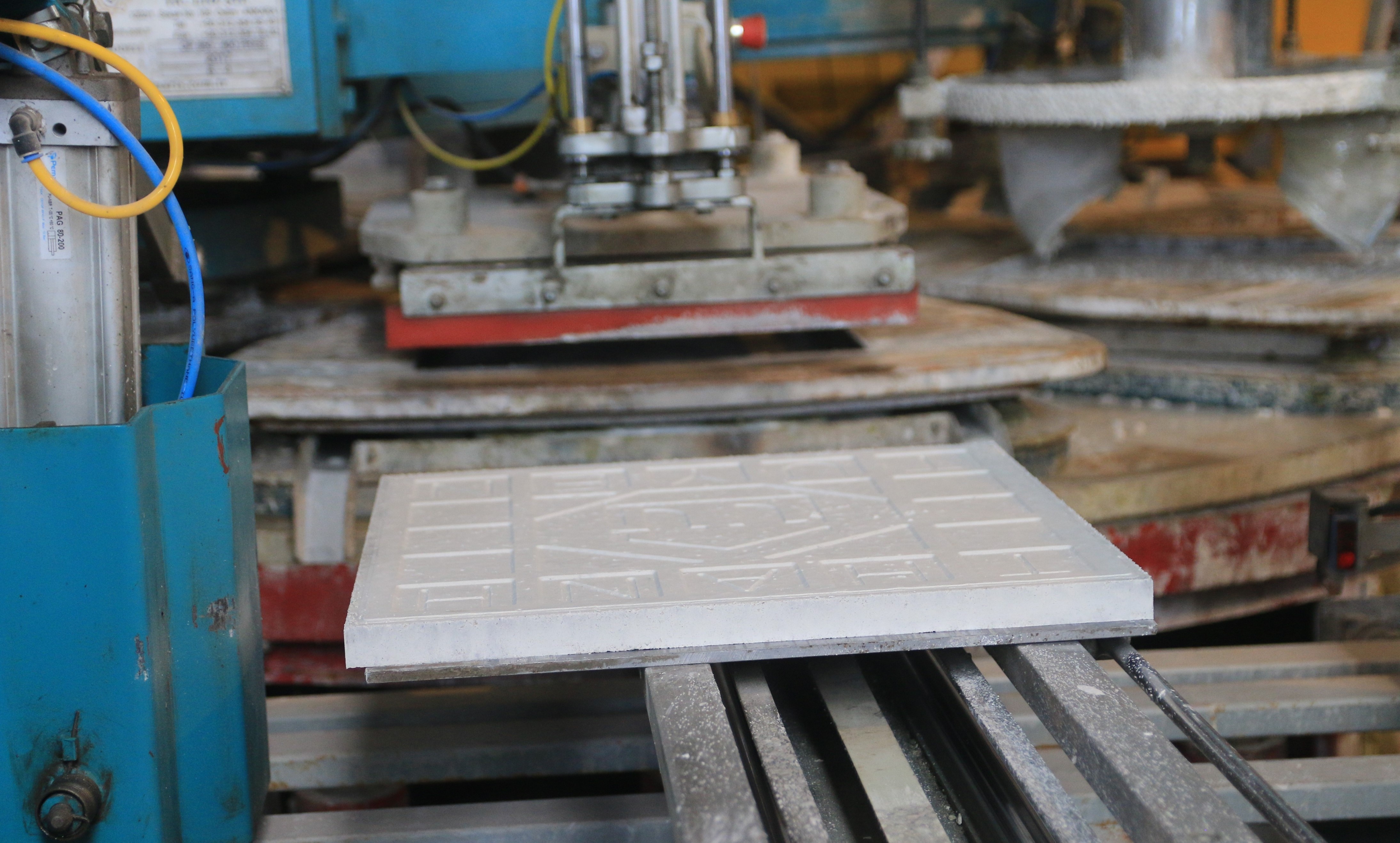 ben trong nha may tai che xi tro nhiet dien lon nhat Viet nam anh 11