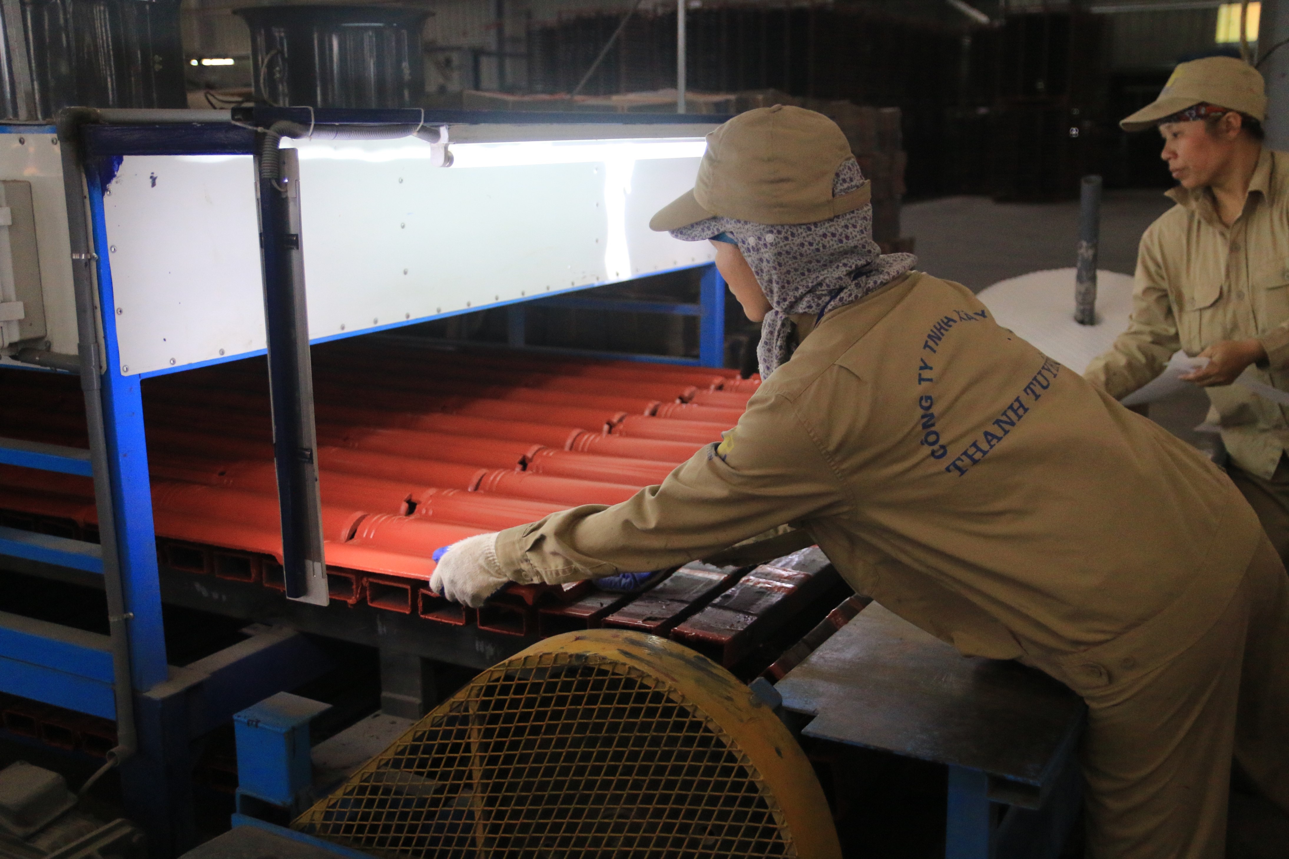 ben trong nha may tai che xi tro nhiet dien lon nhat Viet nam anh 8