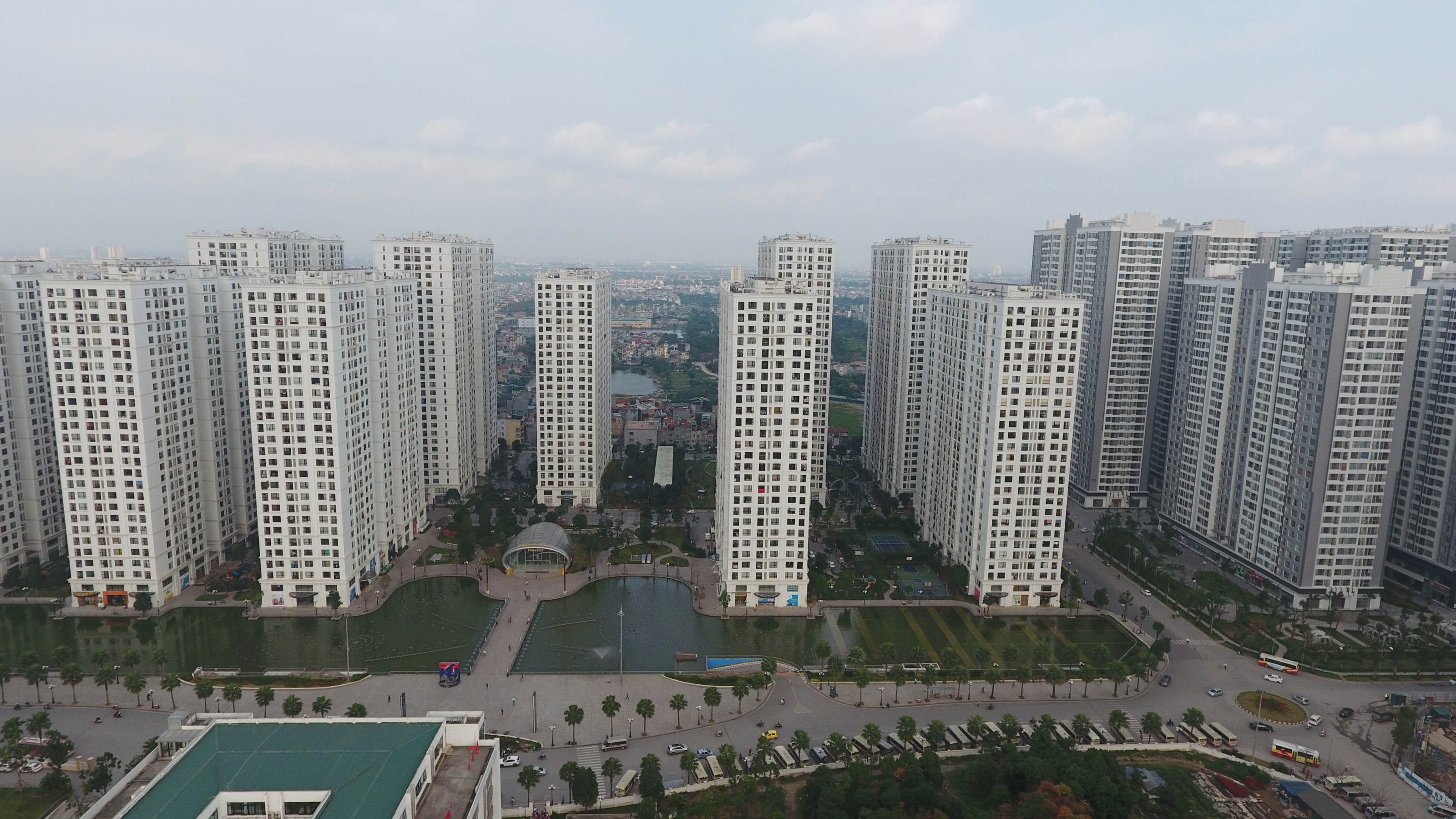 Chung cu cao tang day dac ven truc vanh dai 2 Vinh Tuy -  Nga Tu So hinh anh