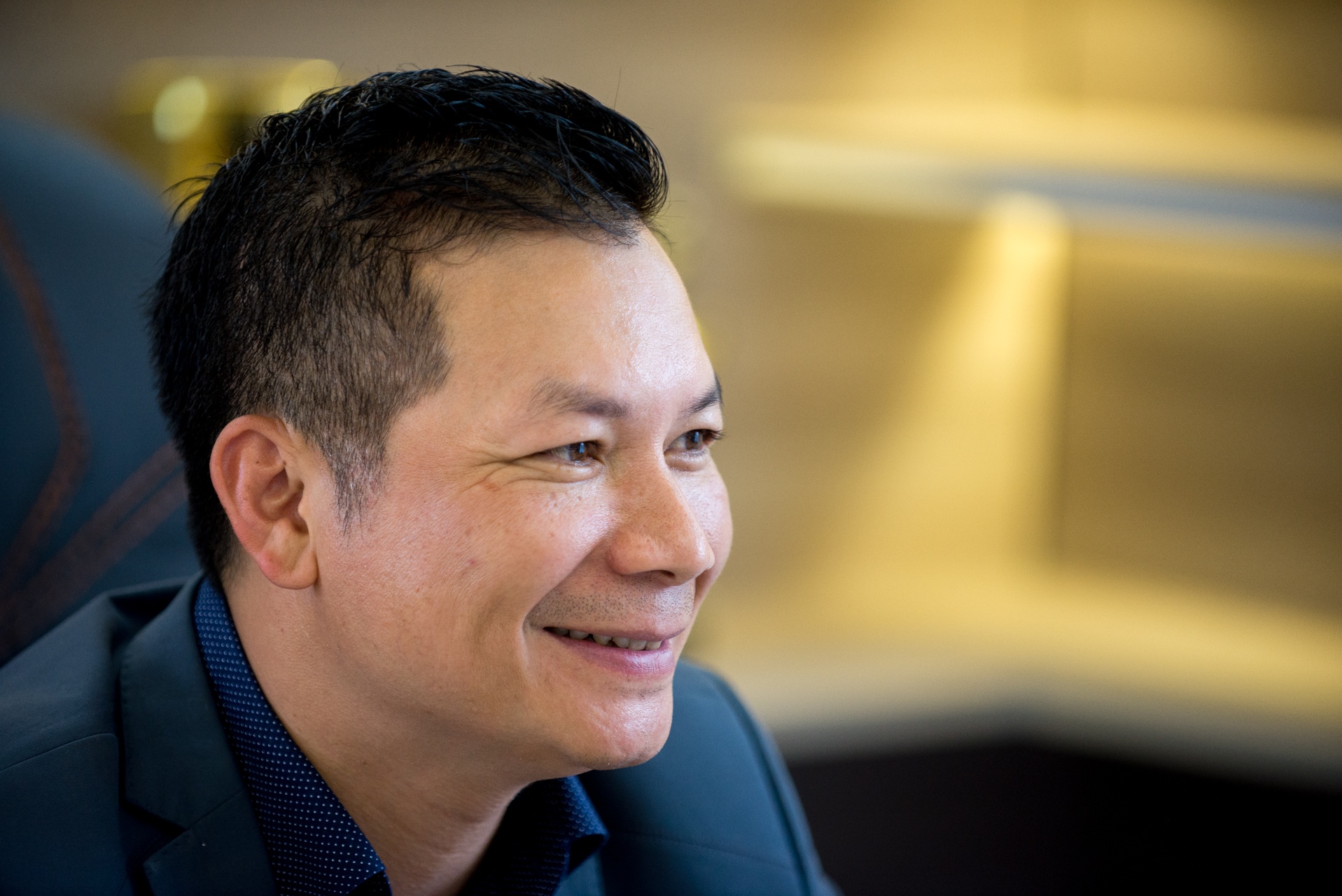 Shark Hung: 'Cau noi cac shark khong co gi ngoai tien chi la dua' hinh anh