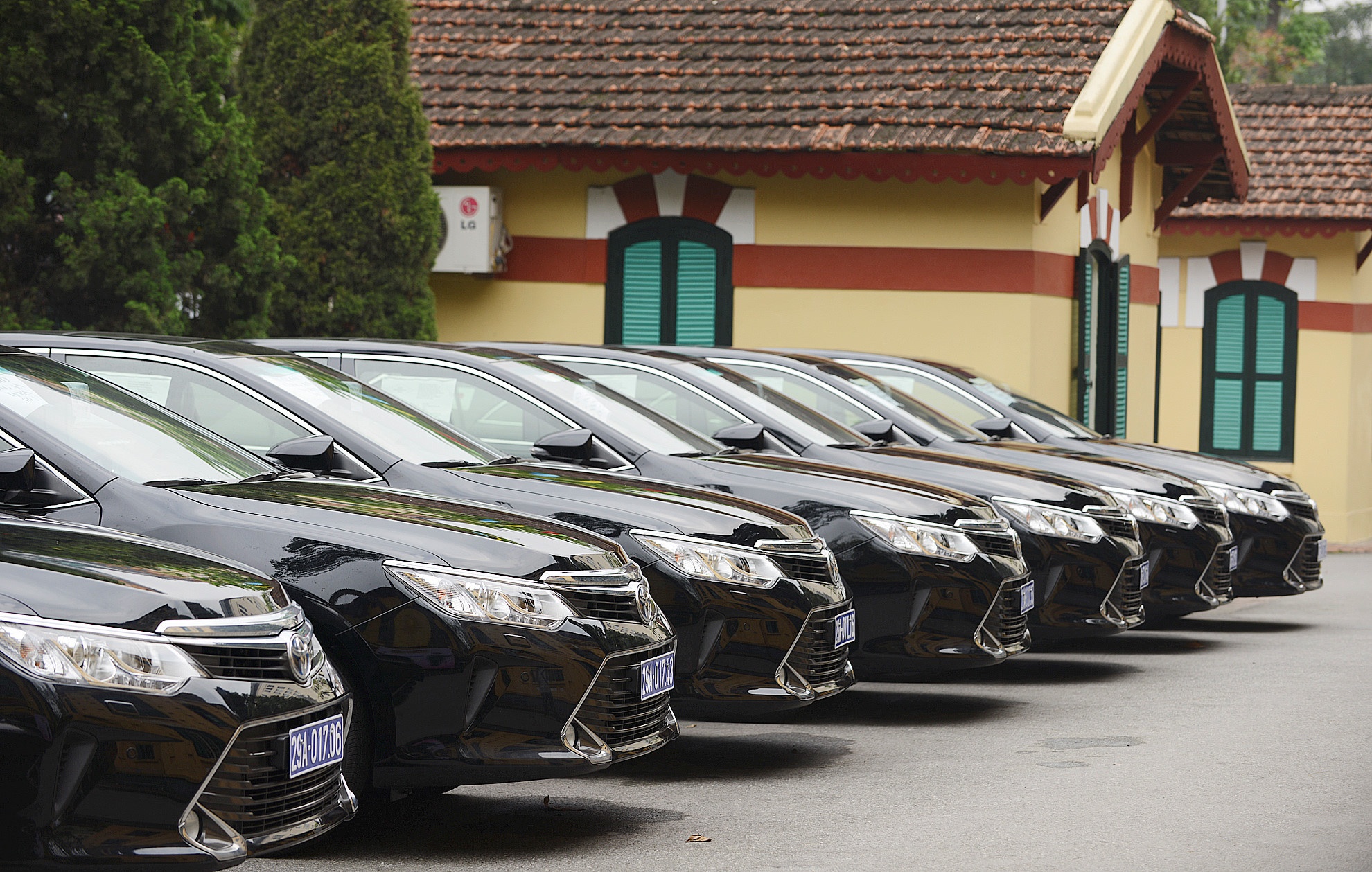 Ngan sach chi hon 1.000 ty mua 1.081 xe cong trong nam 2017 hinh anh