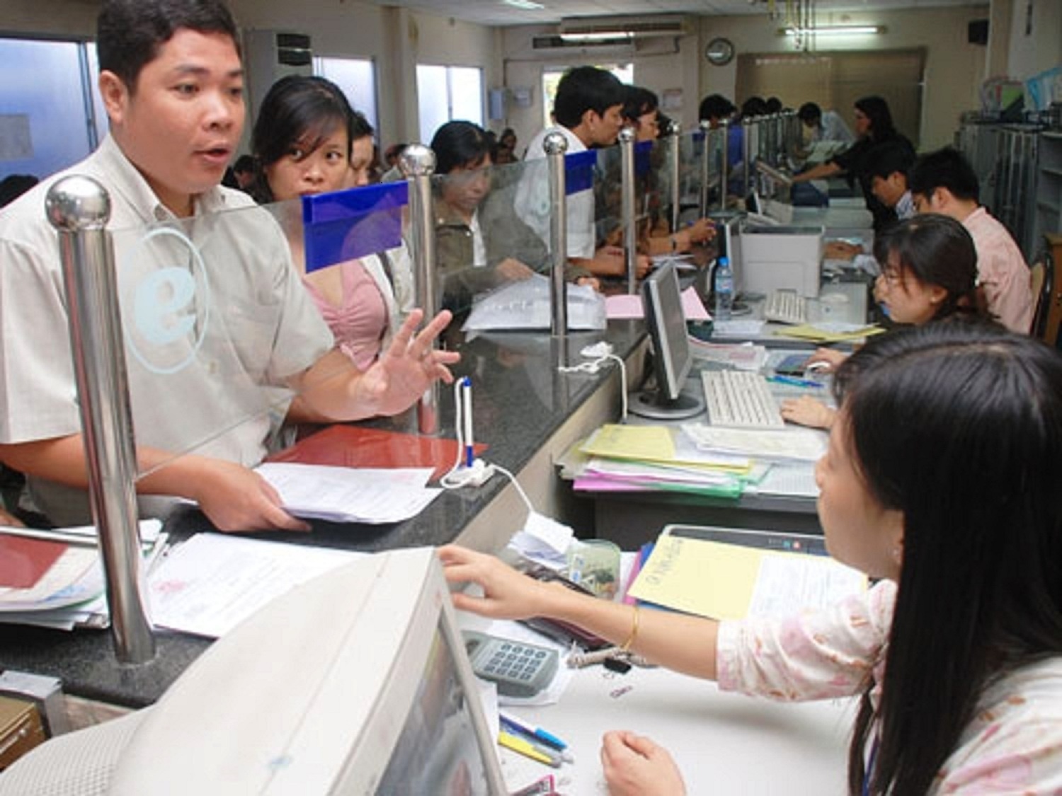 nghi quyet cua ban chap hanh trung uong ve cai cach chinh sach tien luong anh 2