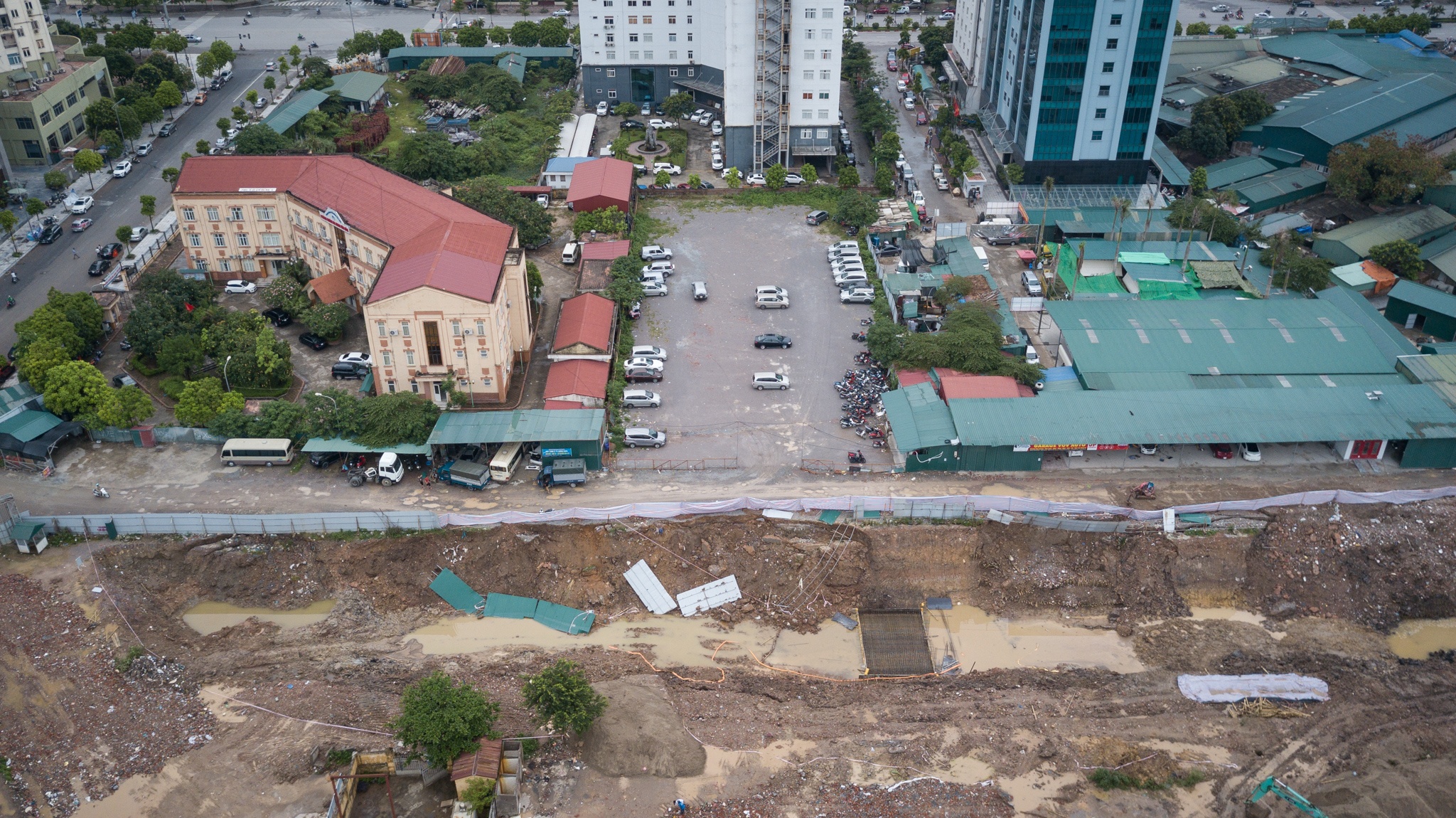 nha hat hoa sen 2.000 cho anh 5