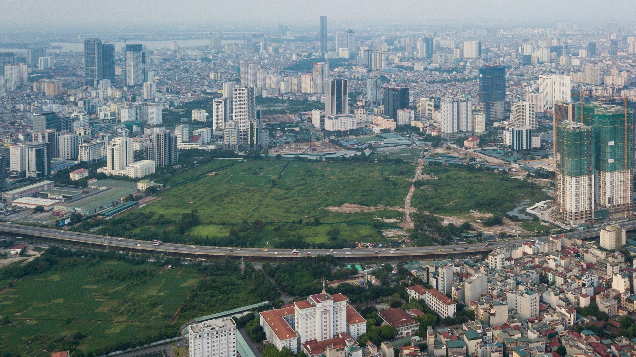 nha hat hoa sen 2.000 cho anh 11