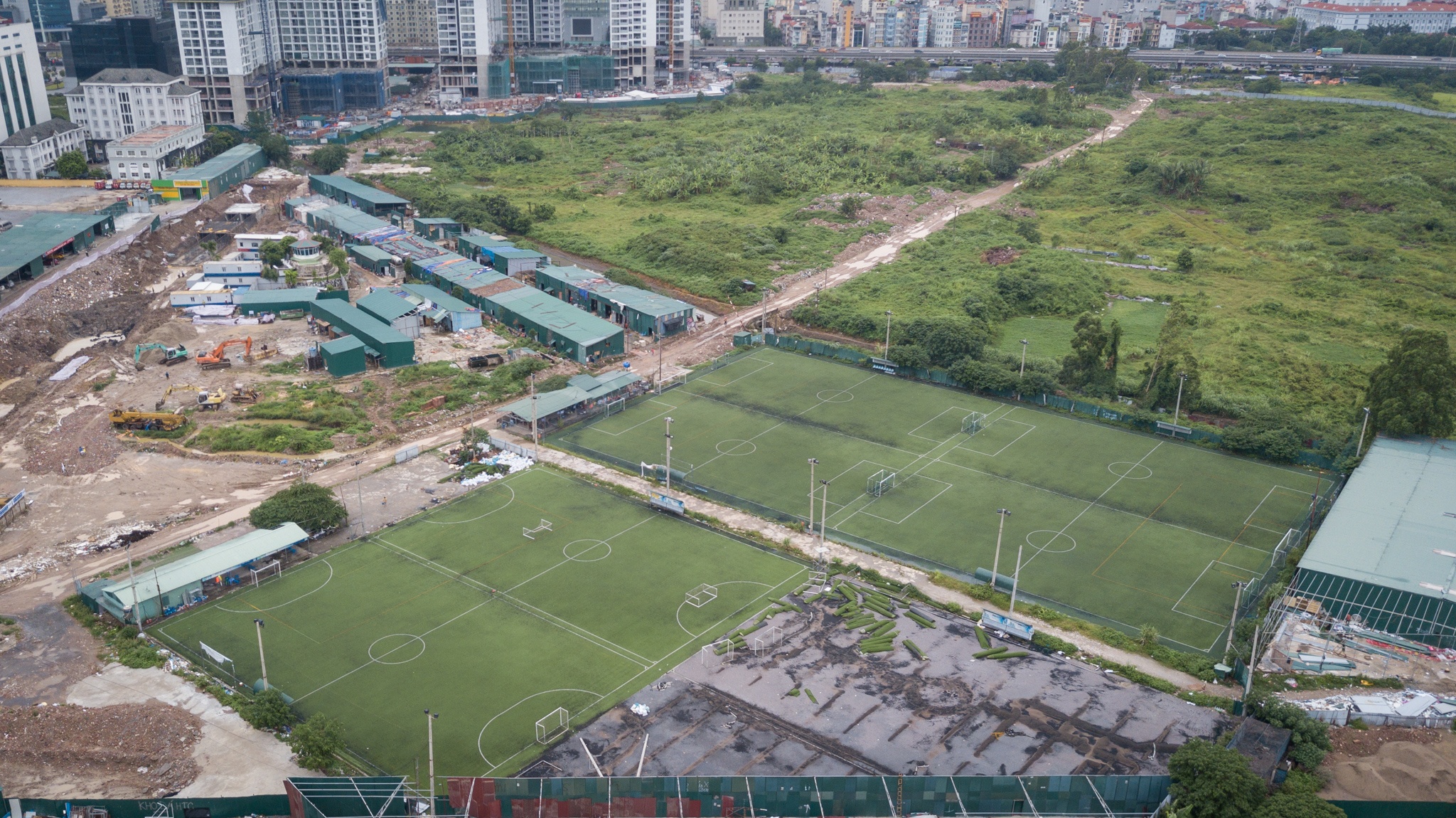 nha hat hoa sen 2.000 cho anh 6