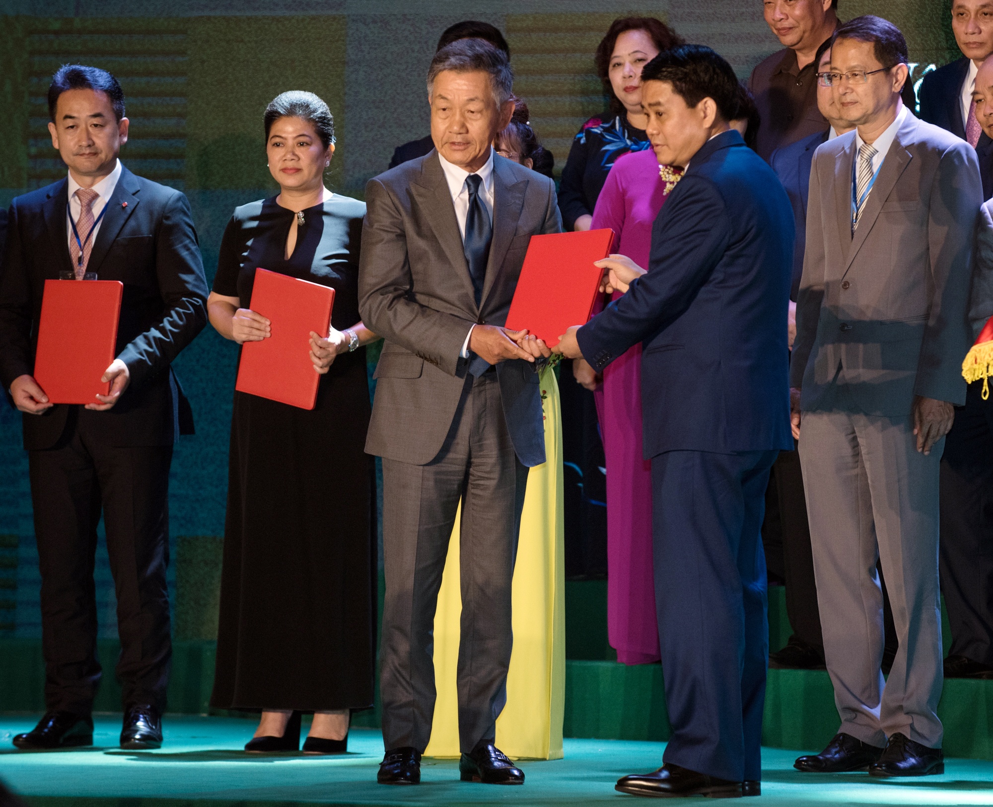 hoi nghi ha noi 2018 hop tac dau tu va phat trien anh 9