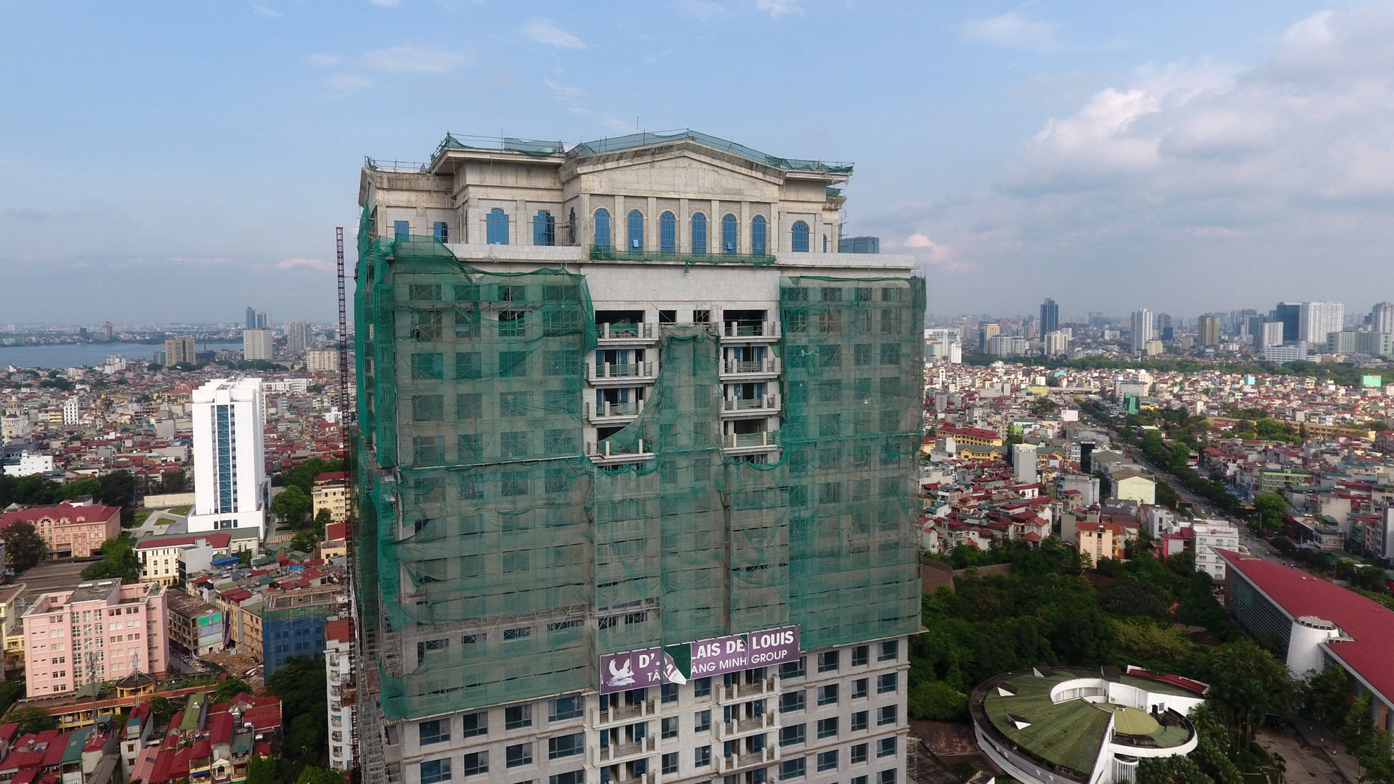 Lam duong gan 990 ty, Tan Hoang Minh duoc Ha Noi tra 20 ha dat hinh anh