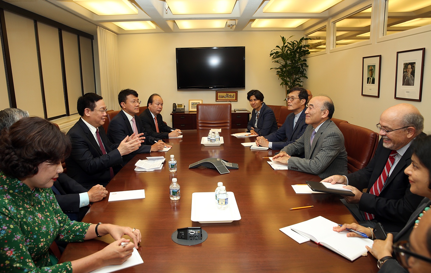 tong thong my muon tang cuong hon nua quan he voi Viet Nam anh 2