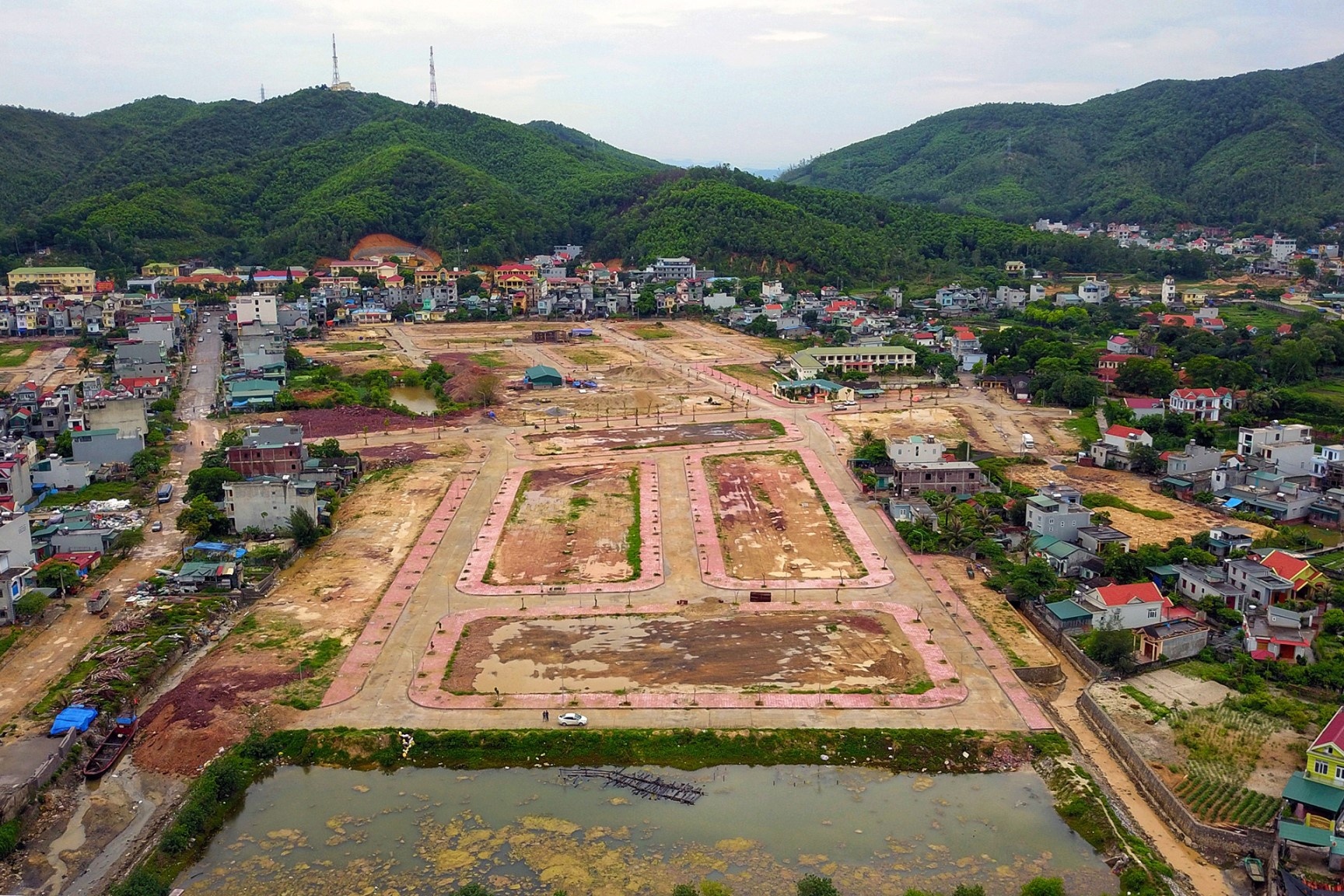 đầu cơ đất chuyển từ hà nội và thành phố hồ chí minh về tỉnh lẻ ảnh 1 dau co dat chuyen tu ha noi va thanh pho ho chi minh ve tinh le anh 1