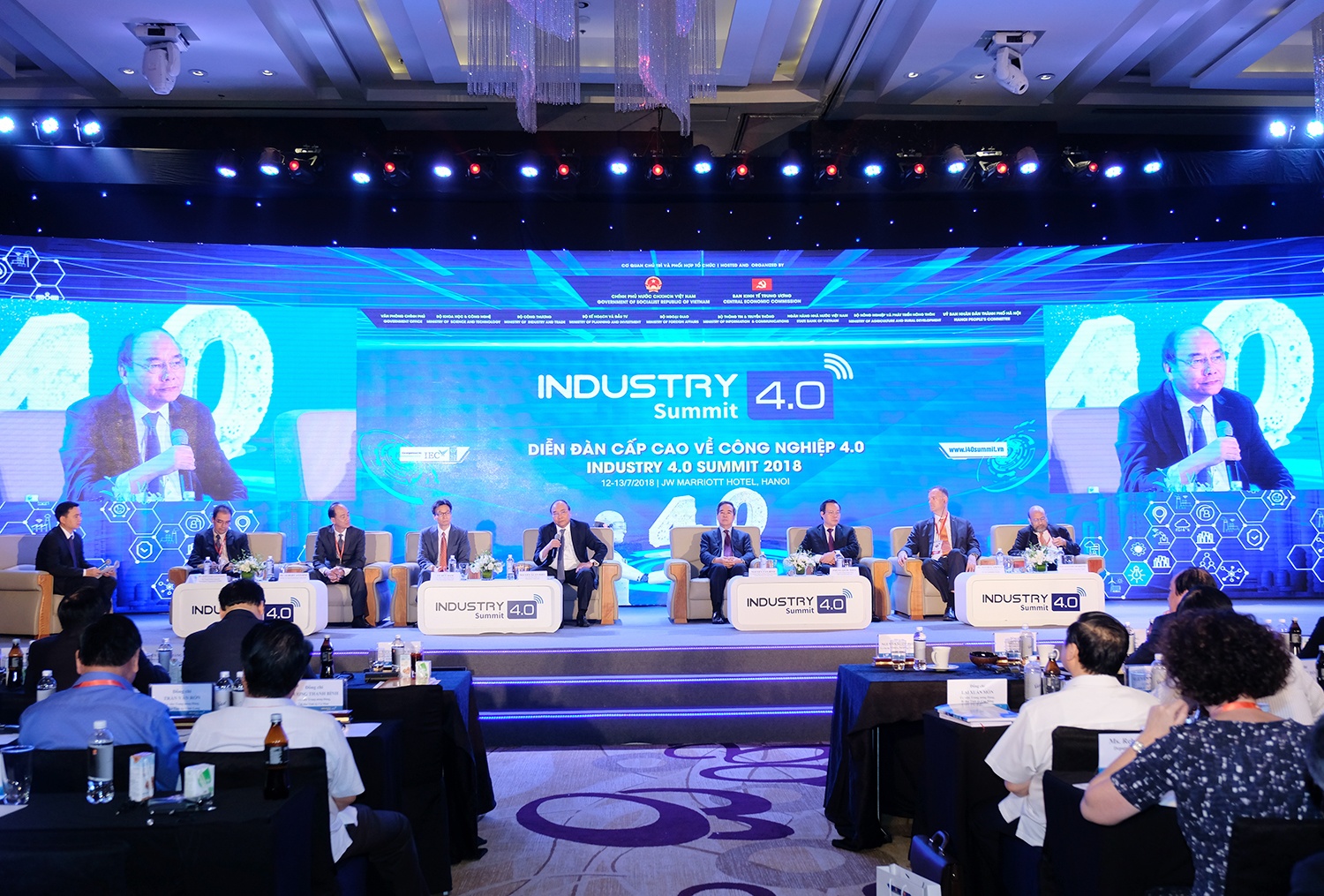 thủ tướng dự hội nghị cách mạng công nghiệp 4.0 ảnh 3 thu tuong du hoi nghi cach mang cong nghiep 4.0 anh 3