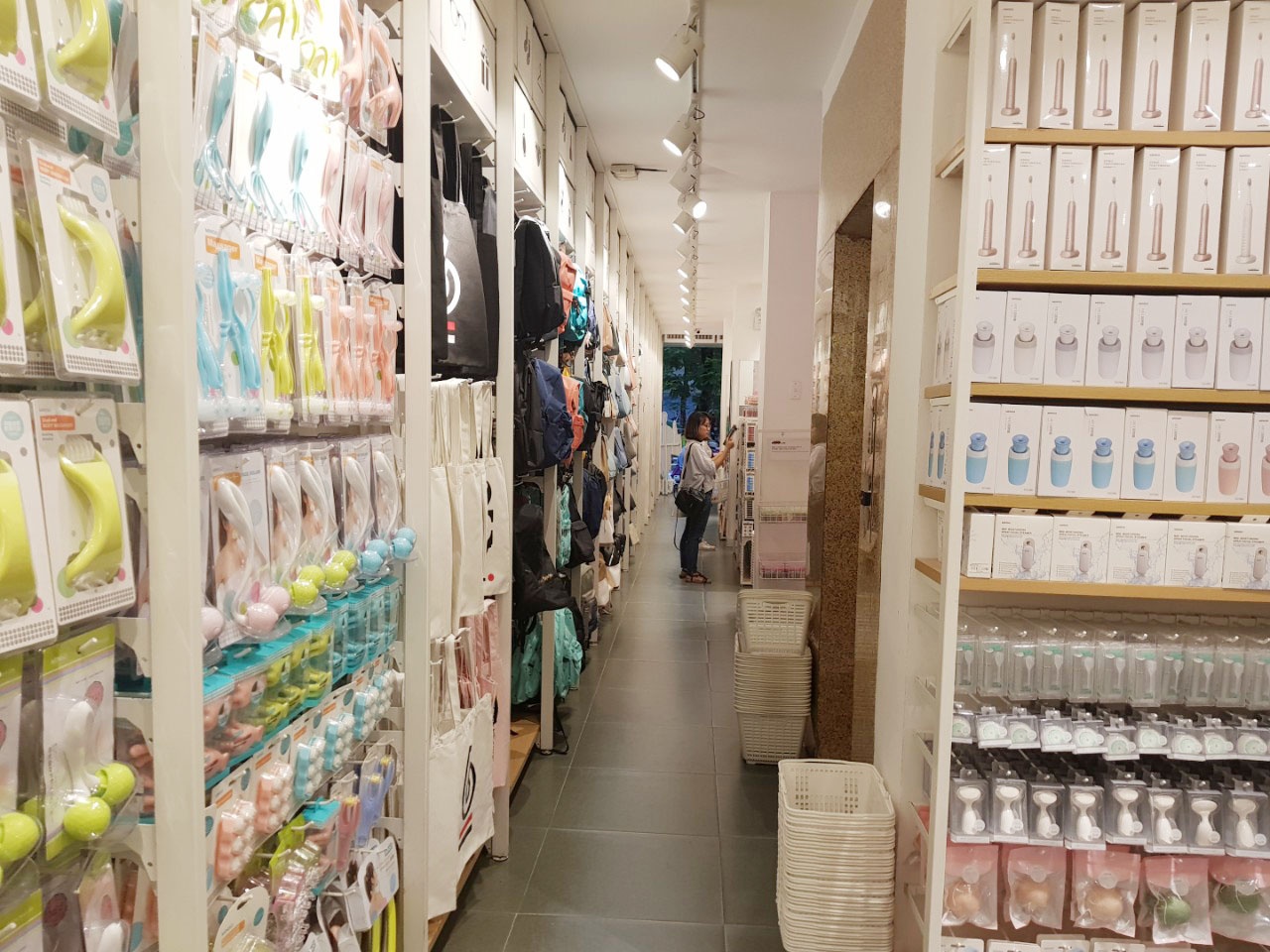 ban le hang trung quoc mang mac nhat han anh 1