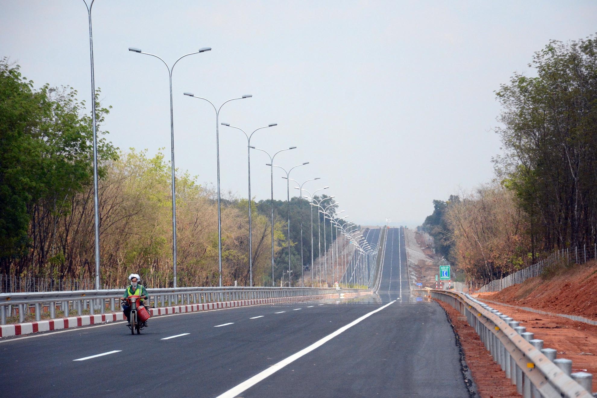 Chinh phu sua Luat dau tu cong, trinh Quoc hoi vao cuoi nam hinh anh