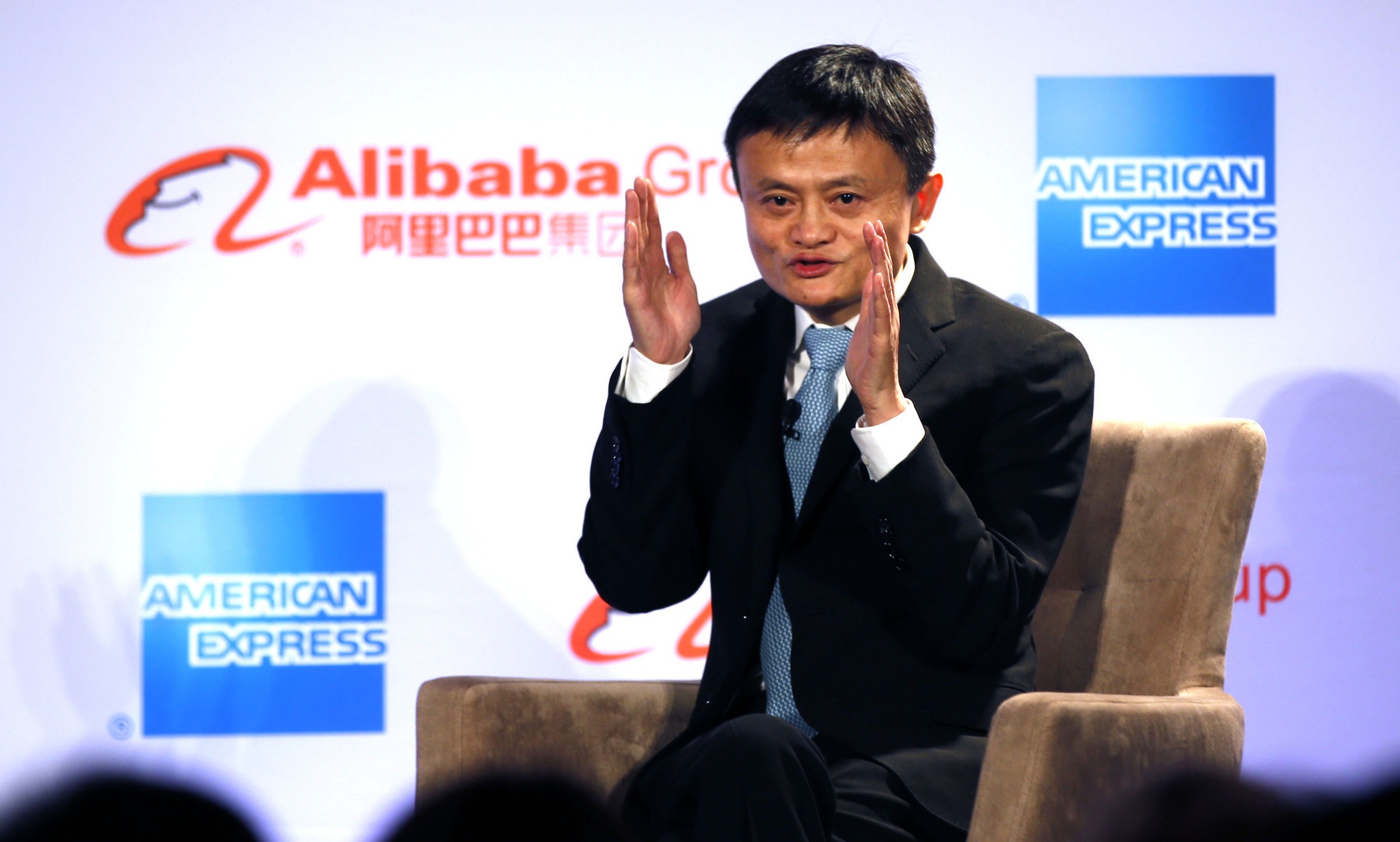 ai dang thong linh thi truong mua sam viet nam anh 1