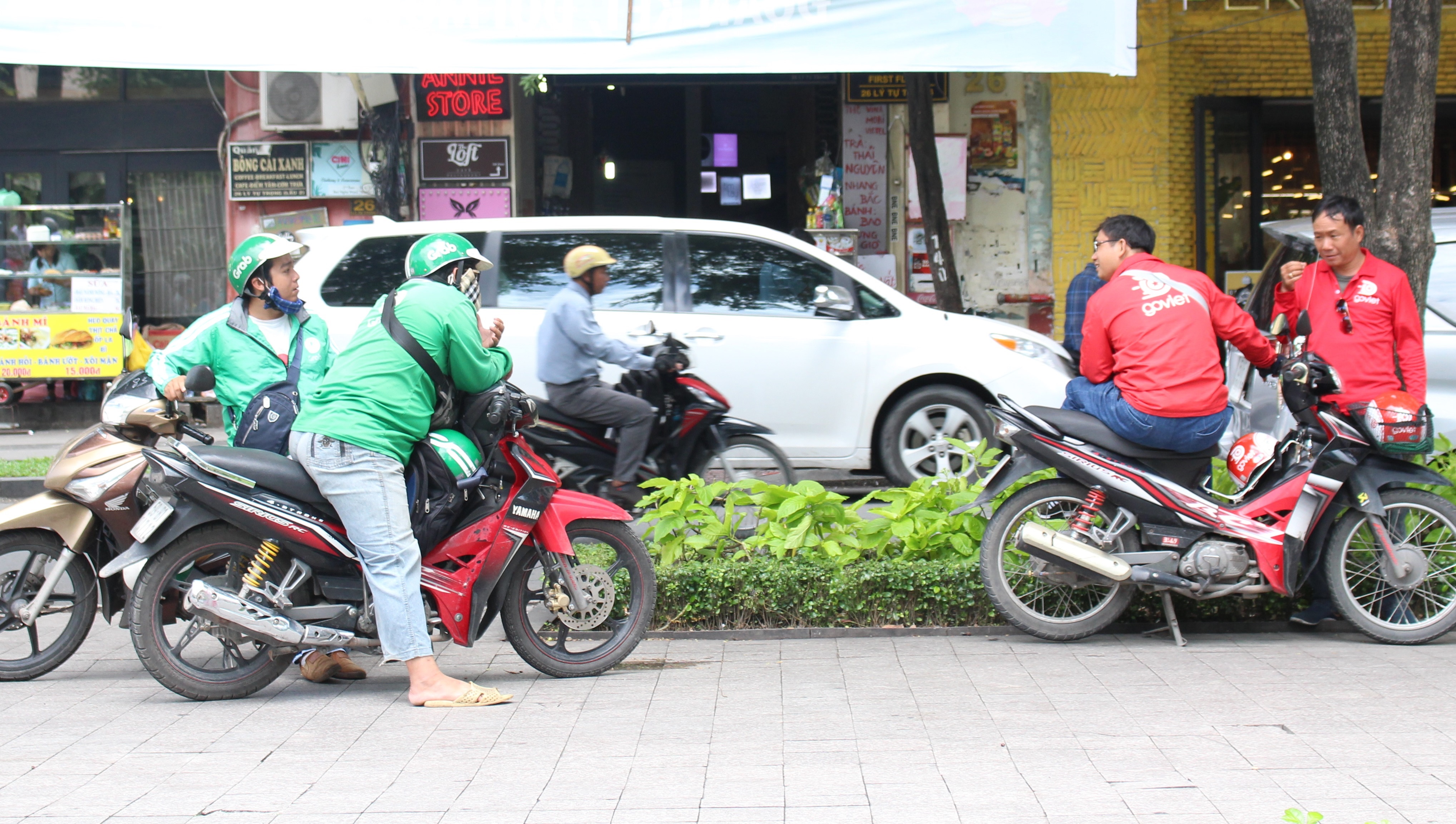 Tuyen bo co 35% thi phan TP.HCM, Go-Viet ra mat Ha Noi cuoc 1.000 dong hinh anh