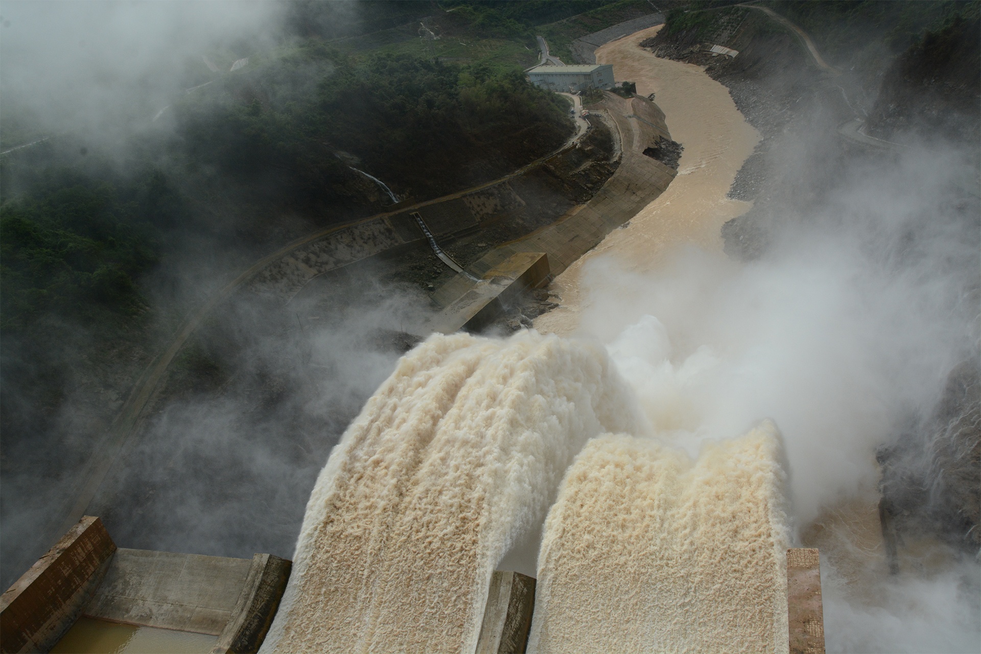 lu lich su thuy dien ban ve anh 9