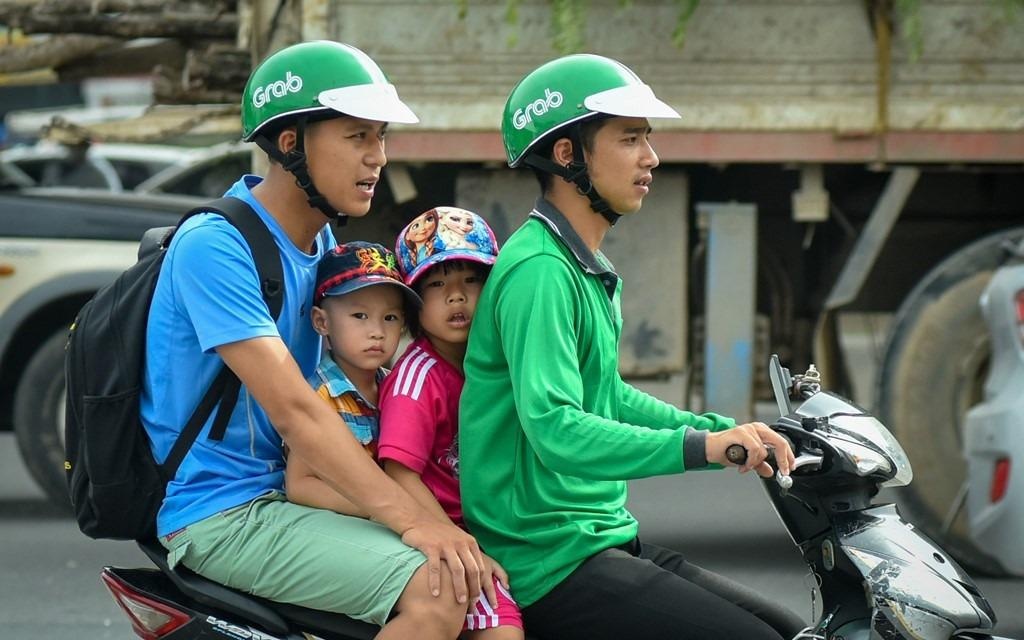 Grab cho phep tai xe bat khach doc duong nhu xe om hinh anh