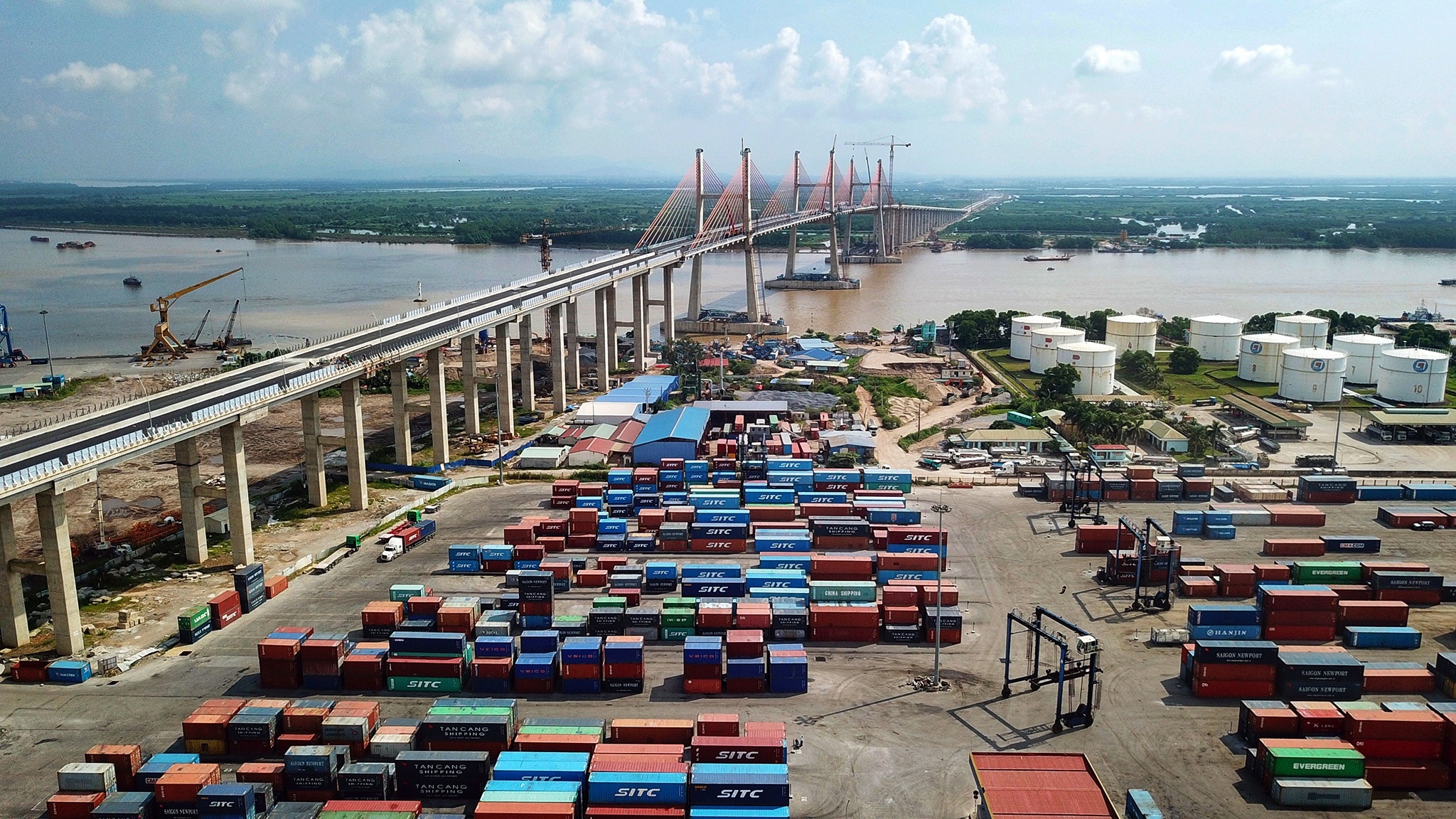 thủ tướng báo cáo tình hình kinh tế xã hội ảnh 2 thu tuong bao cao tinh hinh kinh te xa hoi anh 2