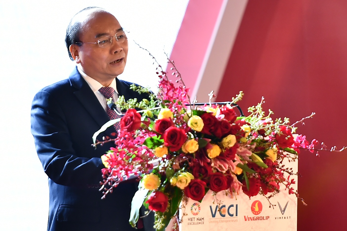 Thu tuong muon cac doanh nghiep noi chiem linh thi truong Viet hinh anh