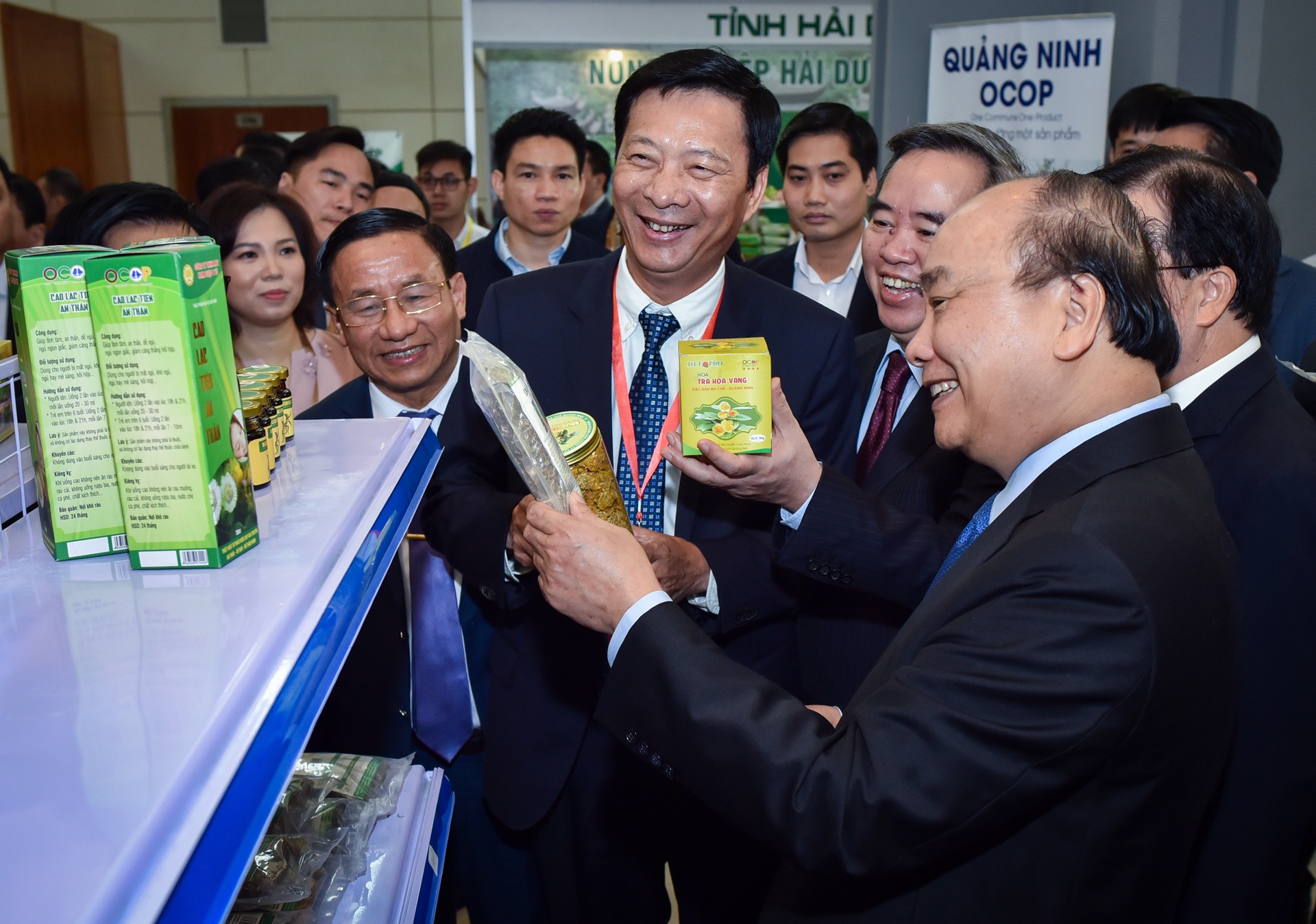 trien lam thanh tuu 10 nam tam nong anh 4