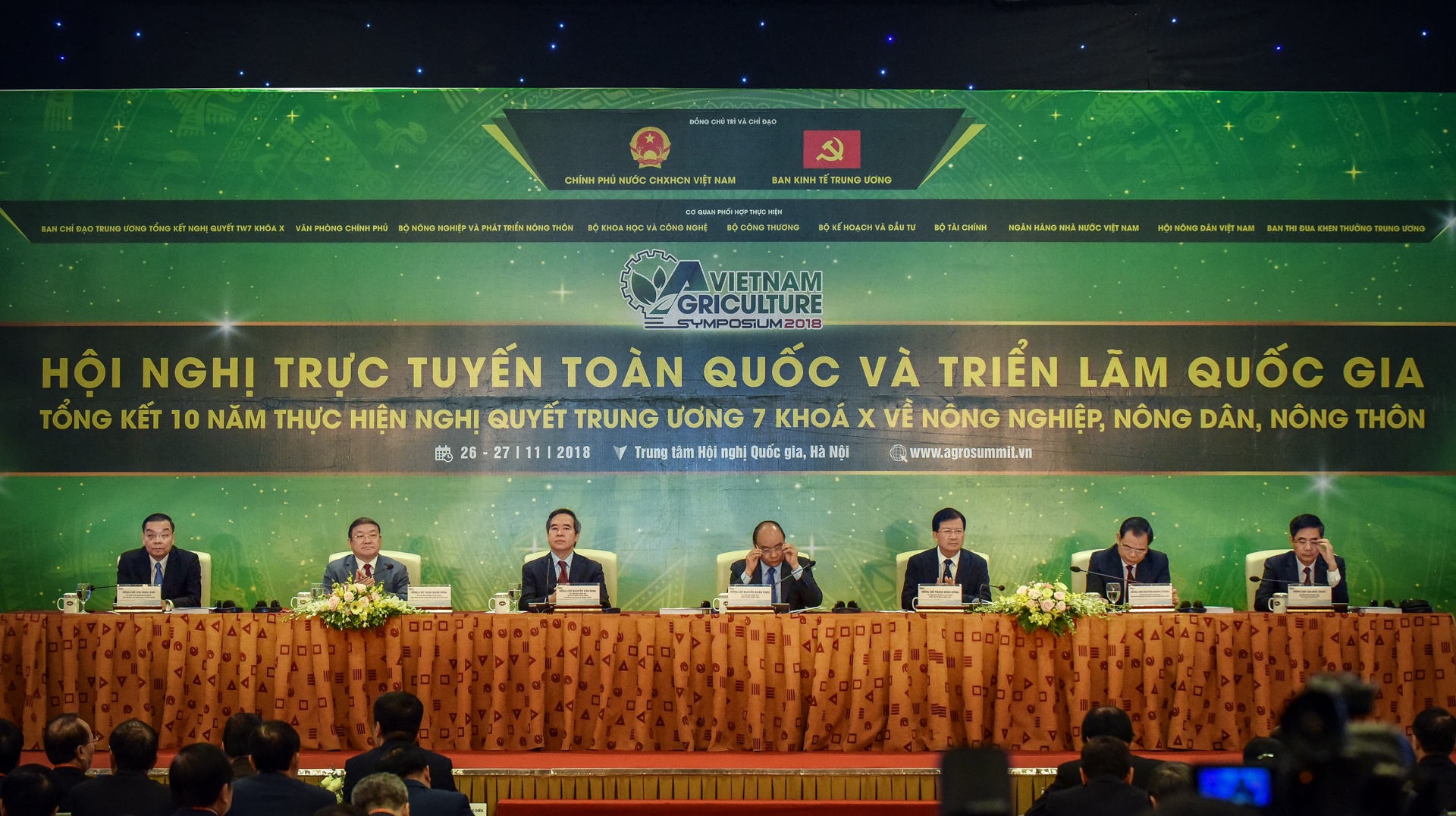 trien lam thanh tuu 10 nam tam nong anh 11