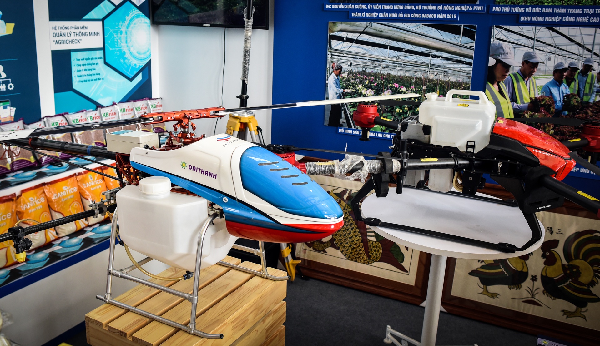 May bay khong nguoi lai 400 trieu dung cho nong nghiep hinh anh