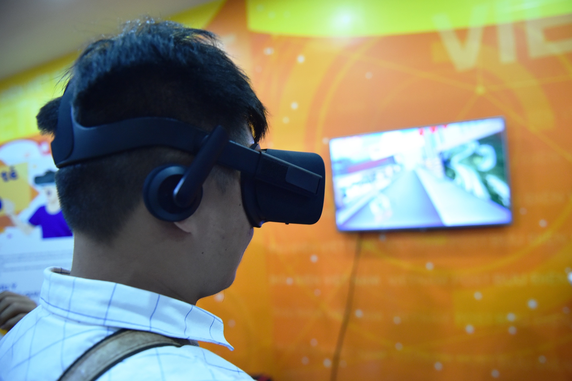 khai truong online friday 2018 anh 8