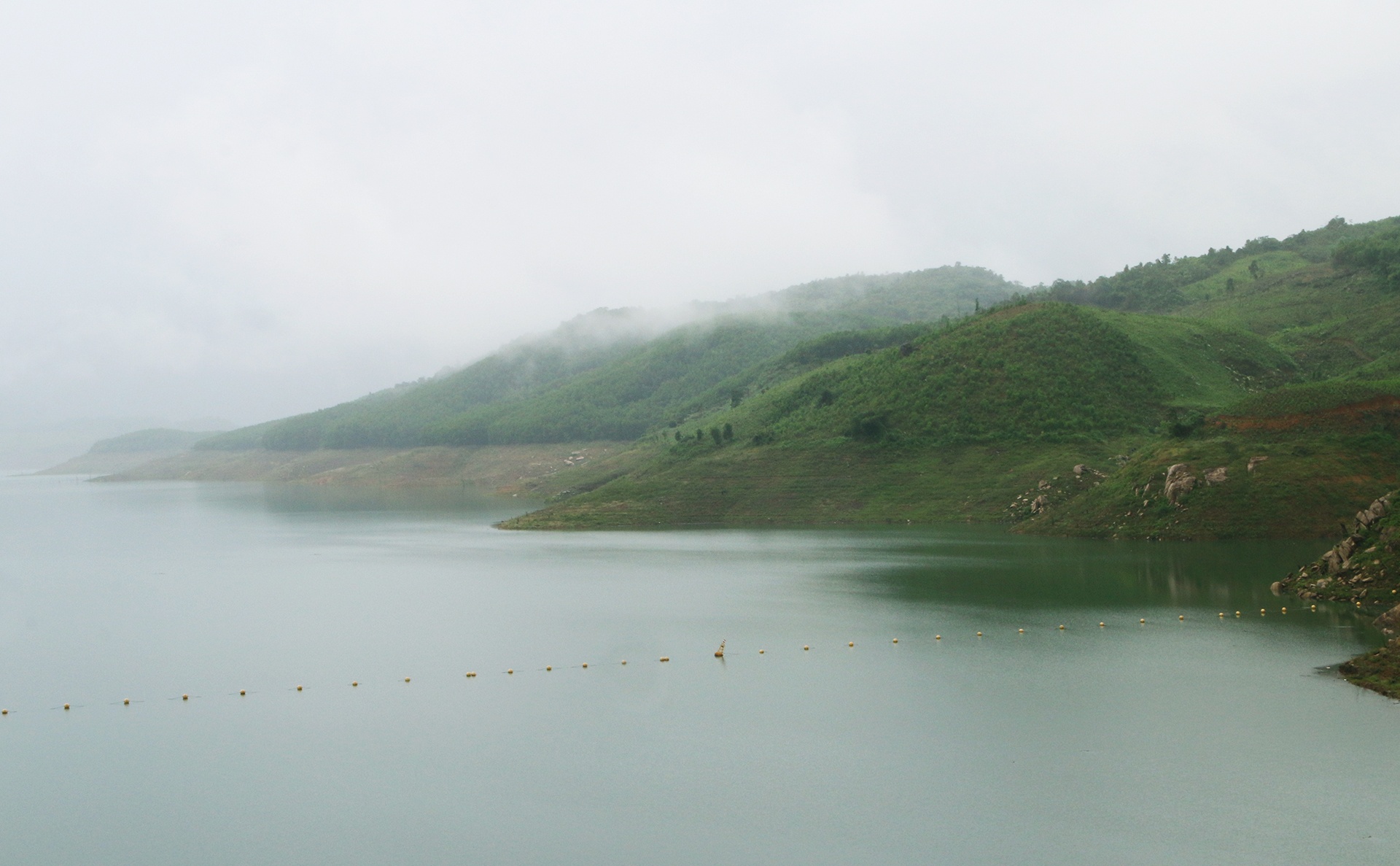 thuy dien mien trung gan muc nuoc chet anh 3